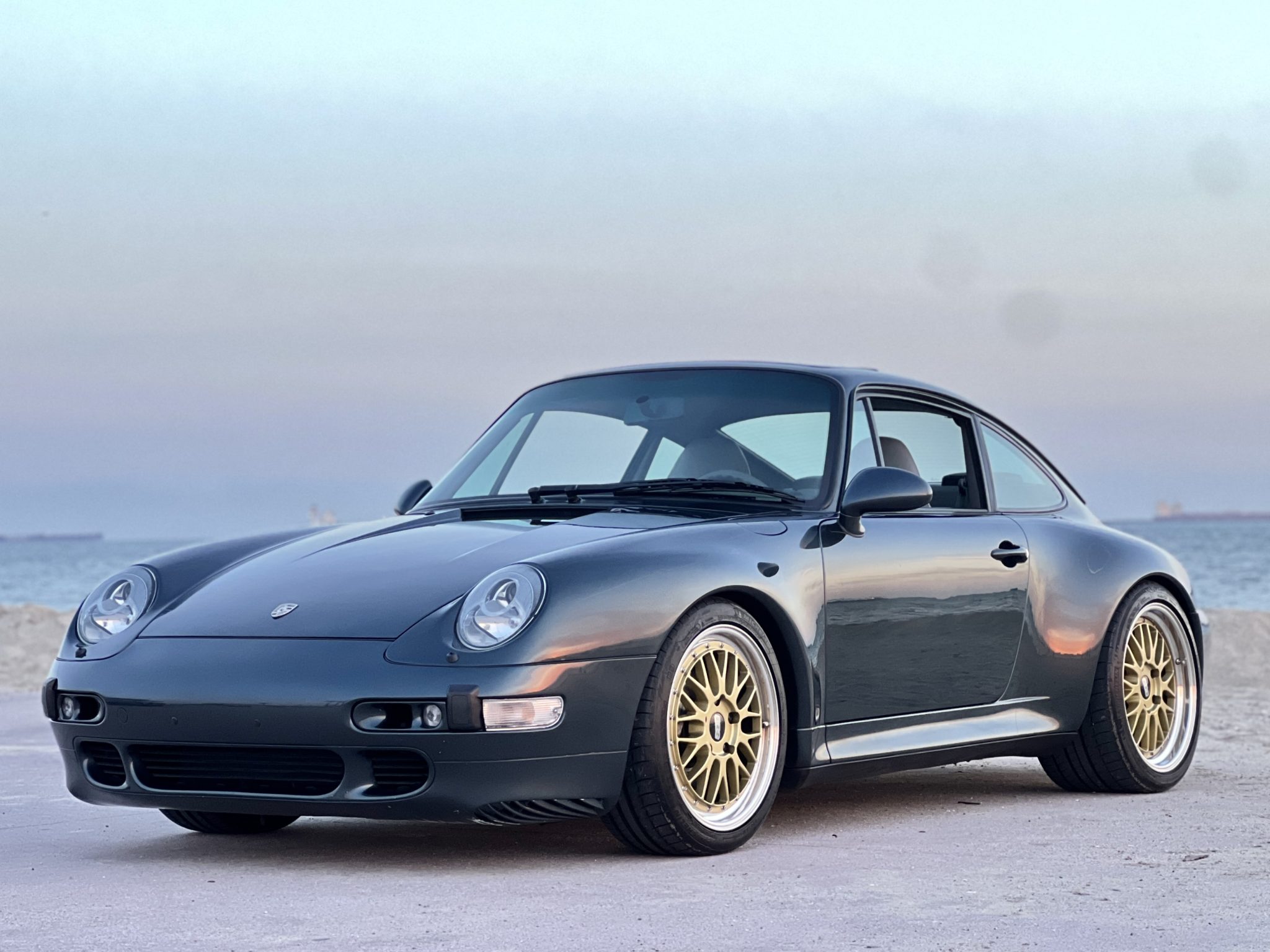 1996 Porsche 993 911 (Non-Turbo/GT2) for Sale – Aventura Green AWD Six-Speed Coupe