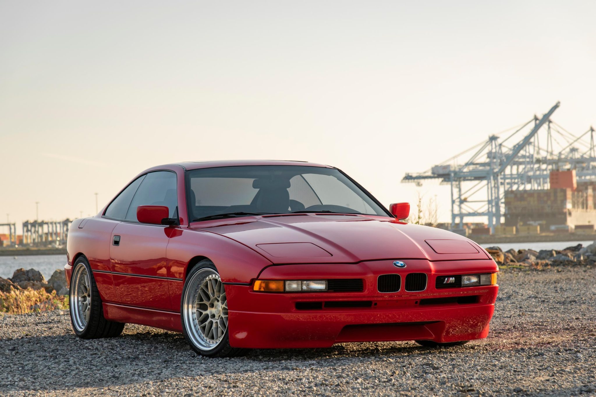 1991 BMW E31 8-Series à vendre – V12 Brilliant Red à boîte manuelle six rapports