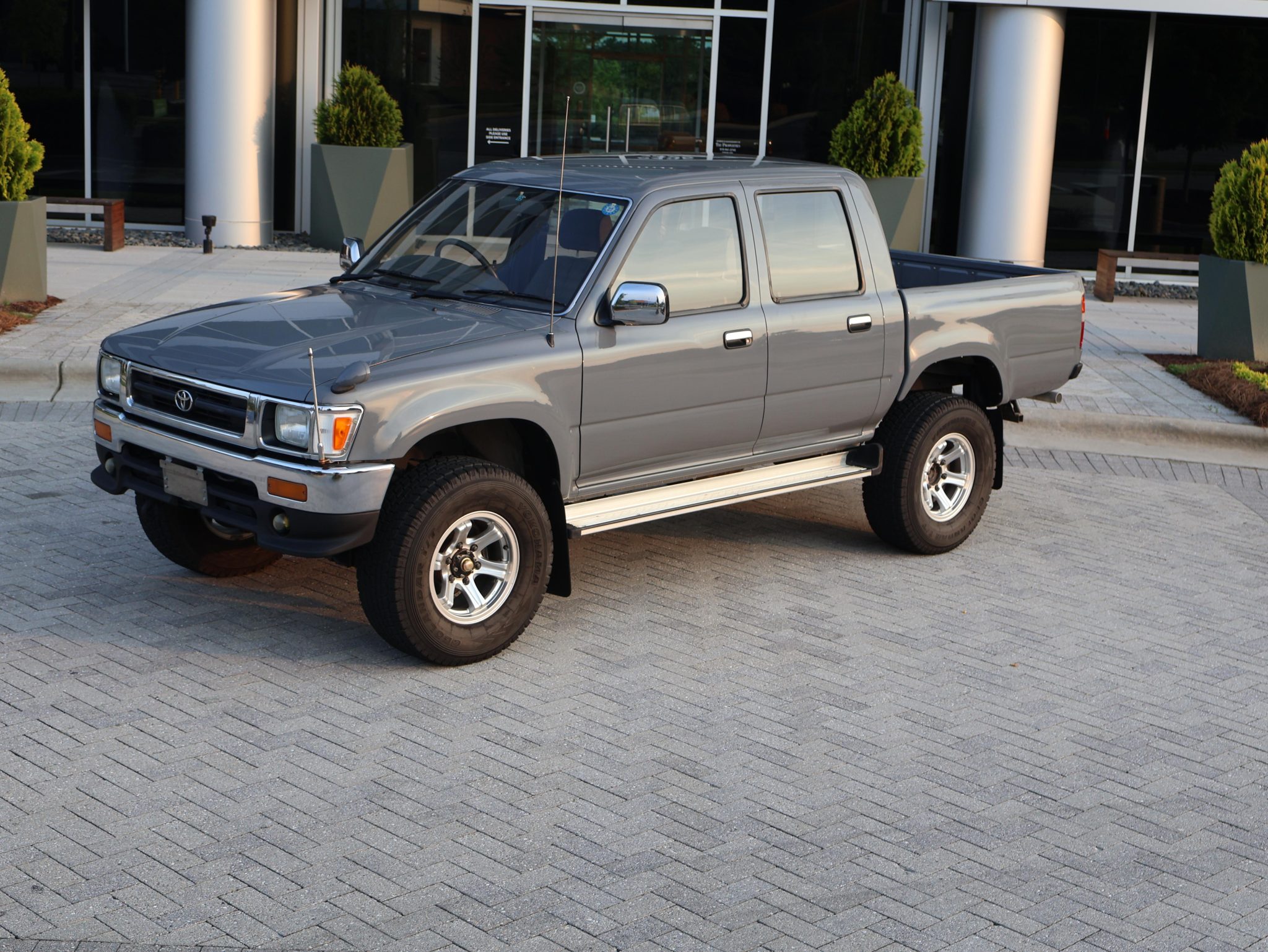 1993 Toyota Pickup (N80/90/100/110 1989-1997) for Sale – Pewter Metallic Diesel 4x4 Five-Speed