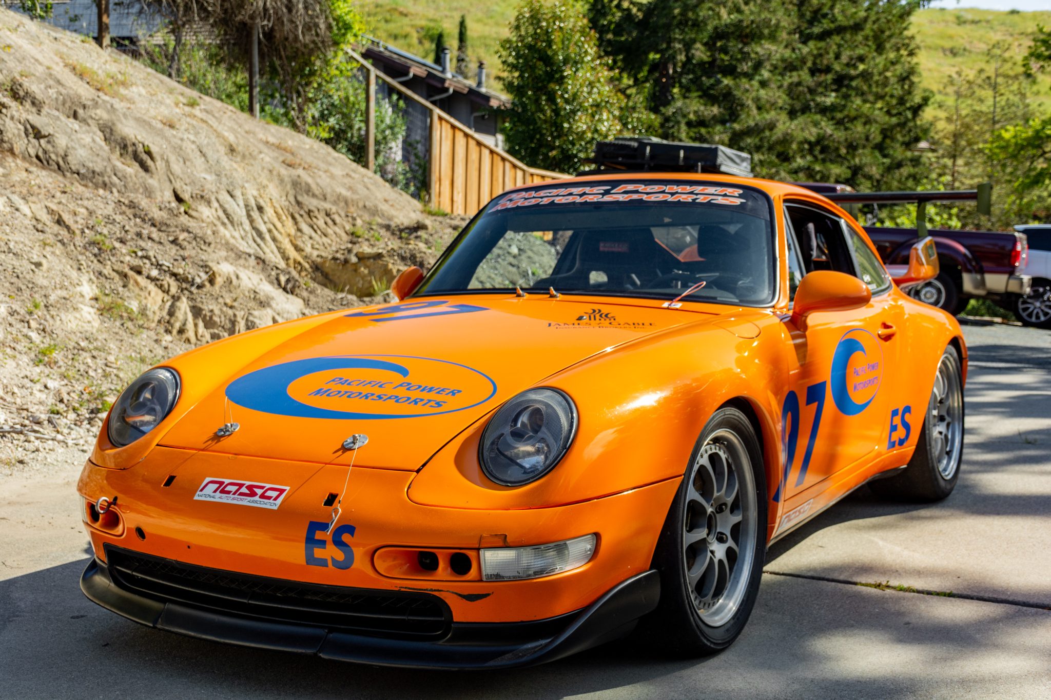 1995 Porsche 993 911 (Non-Turbo/GT2 à vendre – Race car Orange 4,0 litres à six rapports