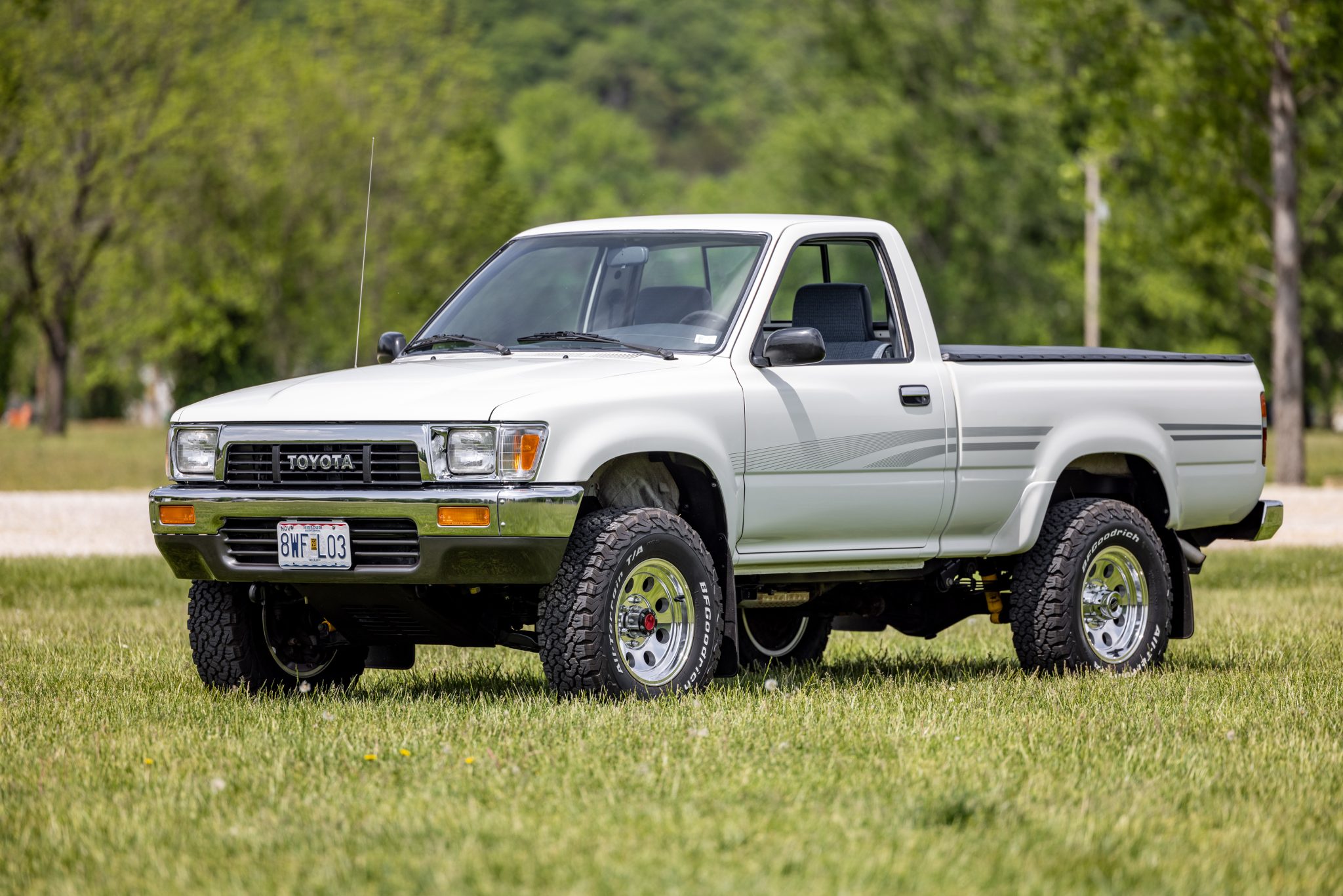1991 Toyota Pickup (N80/90/100/110 1989-1997) zu verkaufen – Glacier White Fünfgang-4x4