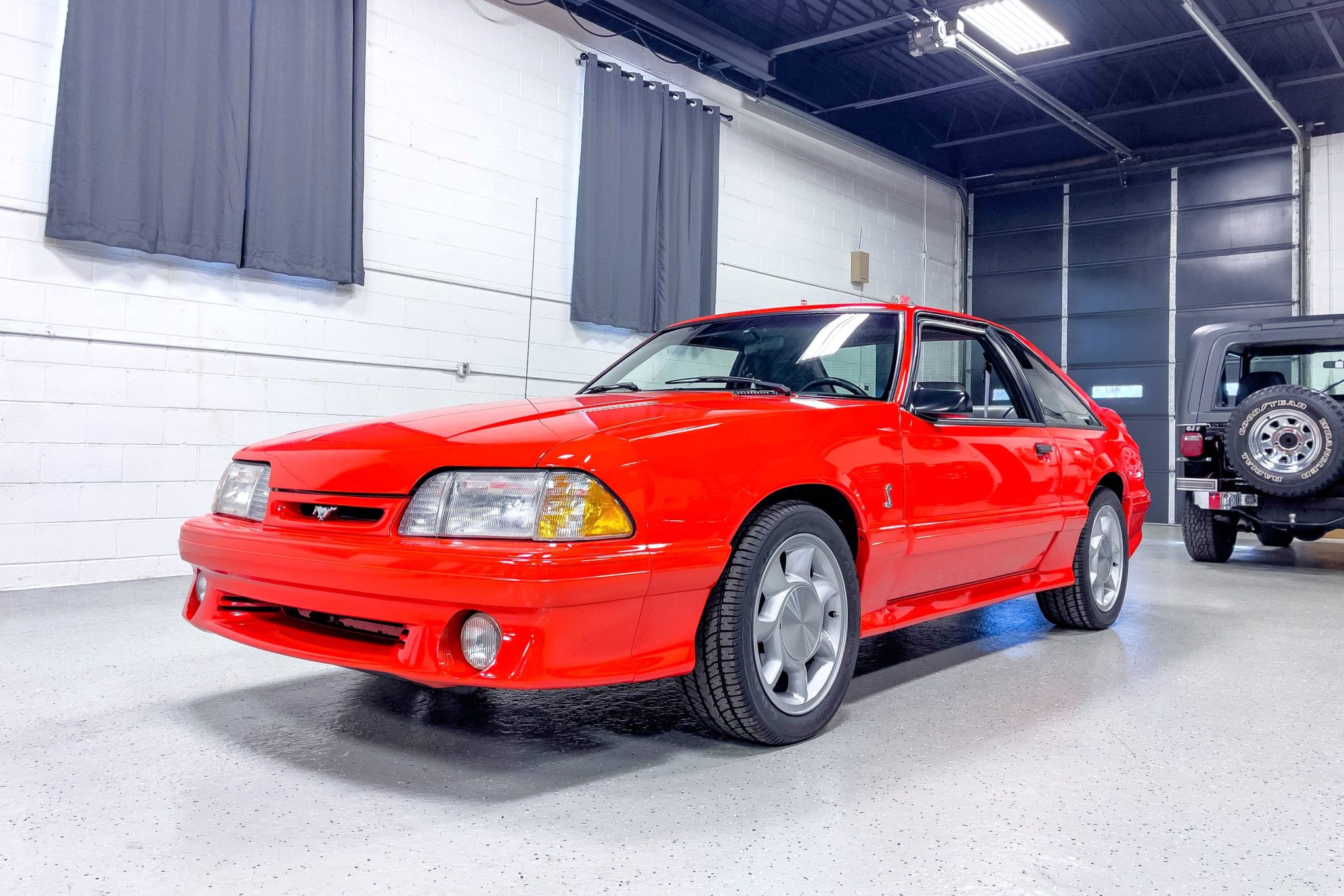 1993 Ford Fox-Body Mustang for Sale – Vibrant Red 302ci V8 Five-Speed