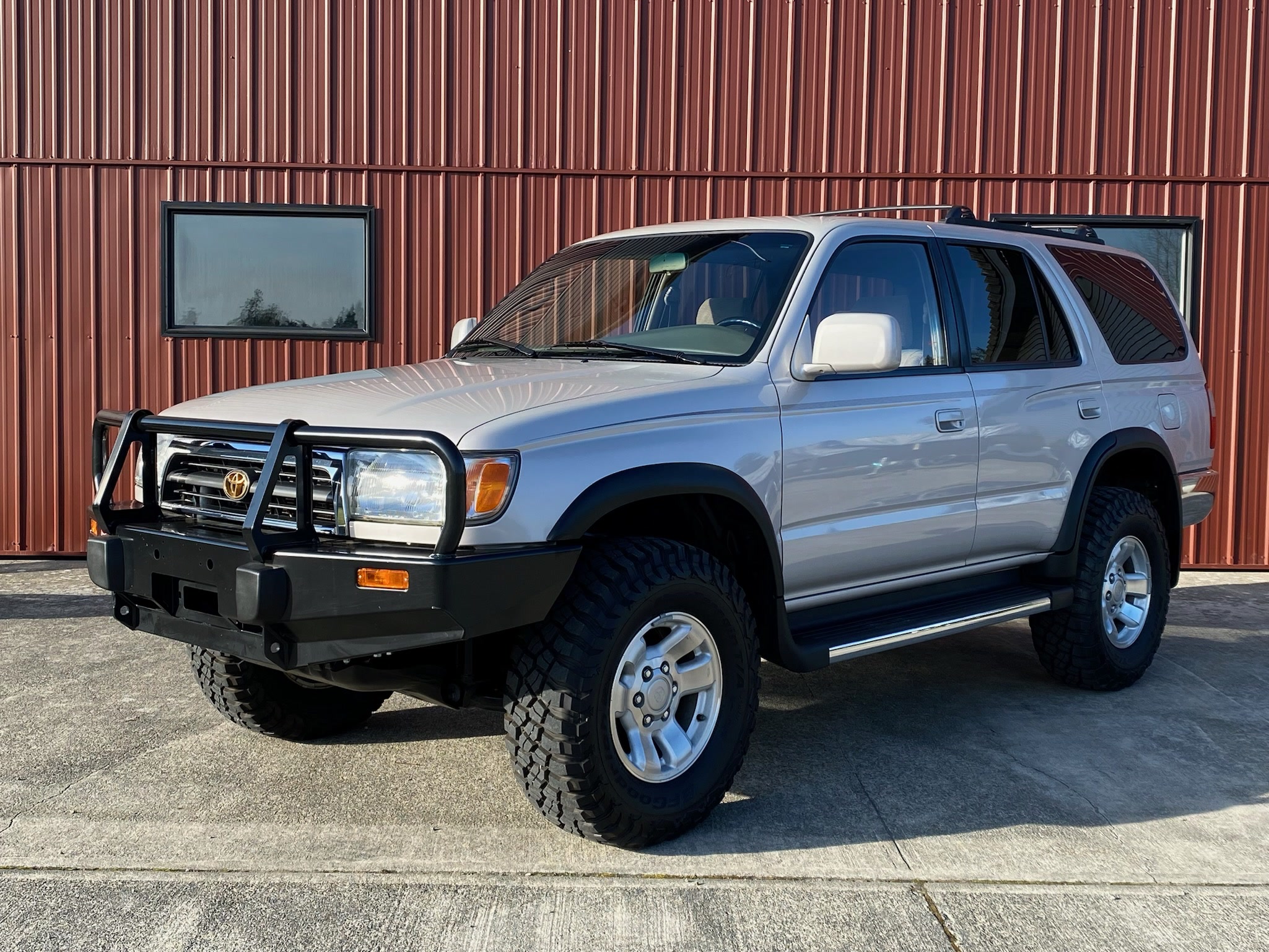 1997 Toyota 4Runner (N180) zu verkaufen – Desert Dune V6 mit Fünfgang für Abenteuer