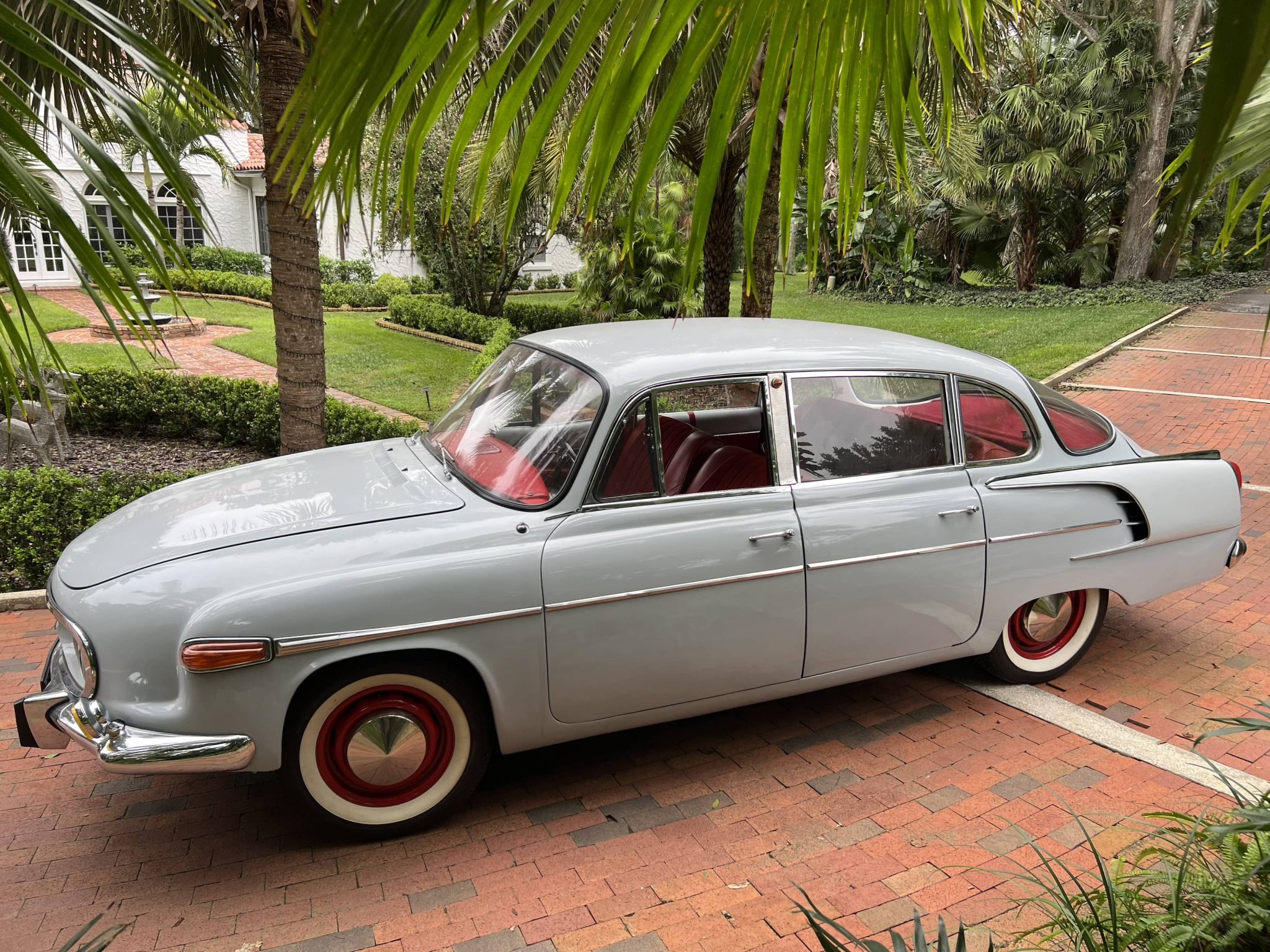 1969 Tatra 2-603 II zu verkaufen – Gray V8-Limousine mit Viergang