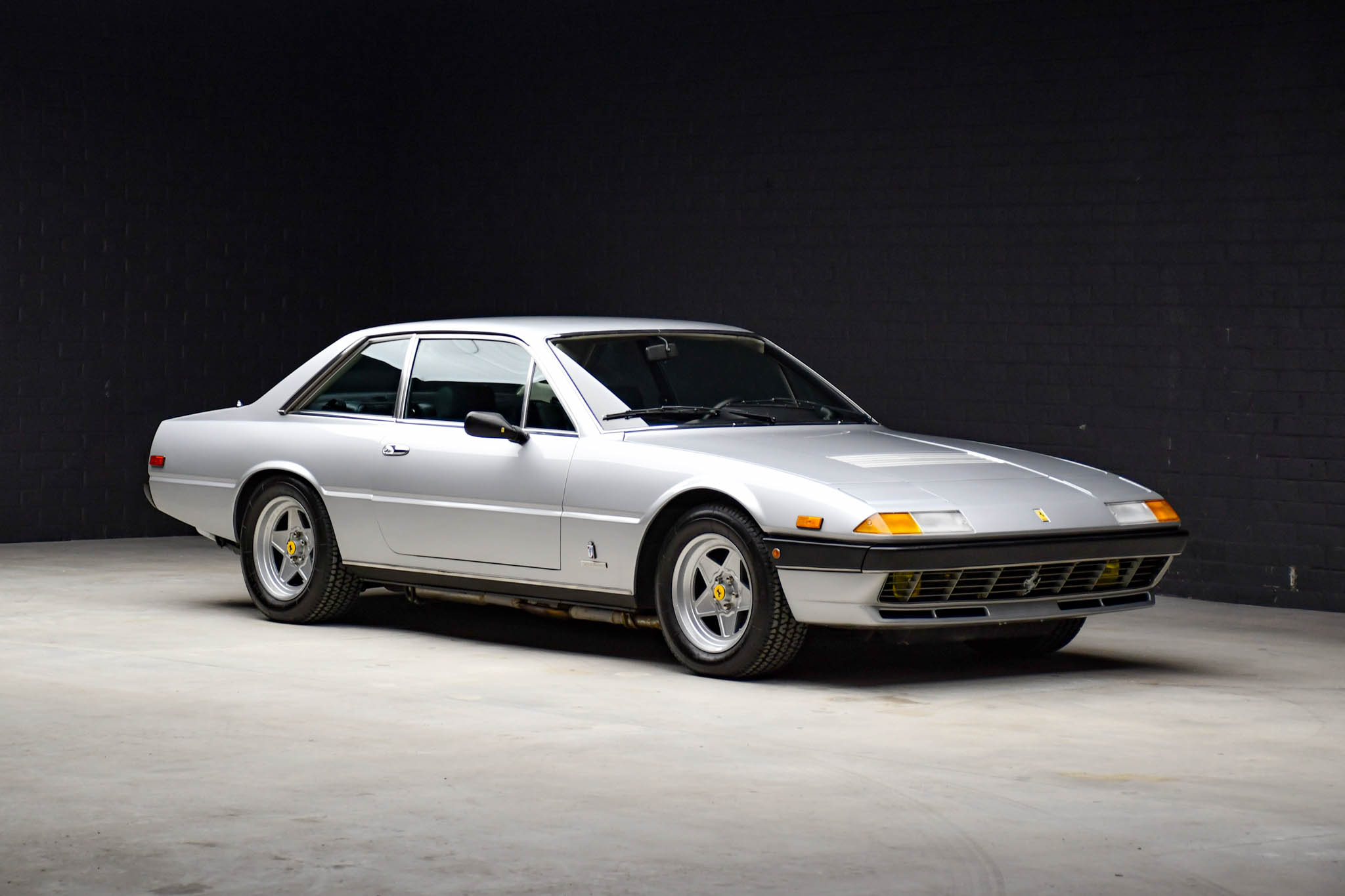 1982 Ferrari 365 GT4 2+2/400/400i/412 zu verkaufen – Silver V12 Grand Tourer mit Fünfgang