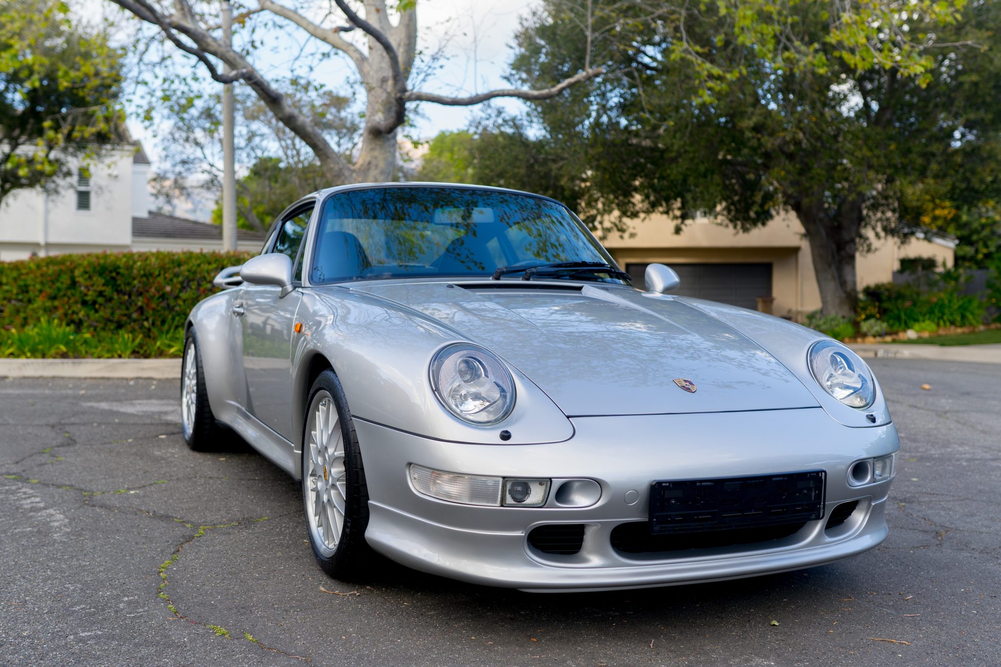 1997 Porsche 993 911 (Non-Turbo/GT2) for Sale – Arctic Silver Six-Speed Aerokit