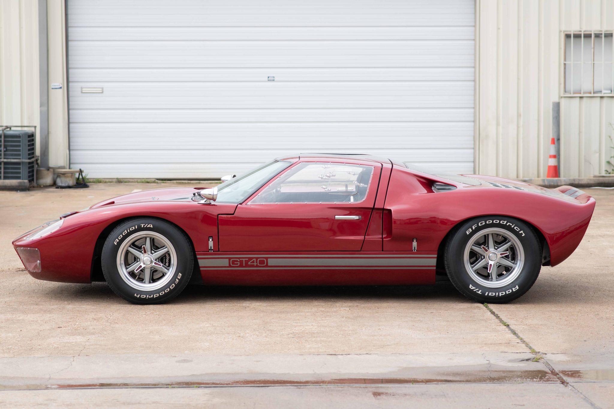 1966 Ford GT40 Replica zu verkaufen – Red Windsor V8 mit Fünfgang