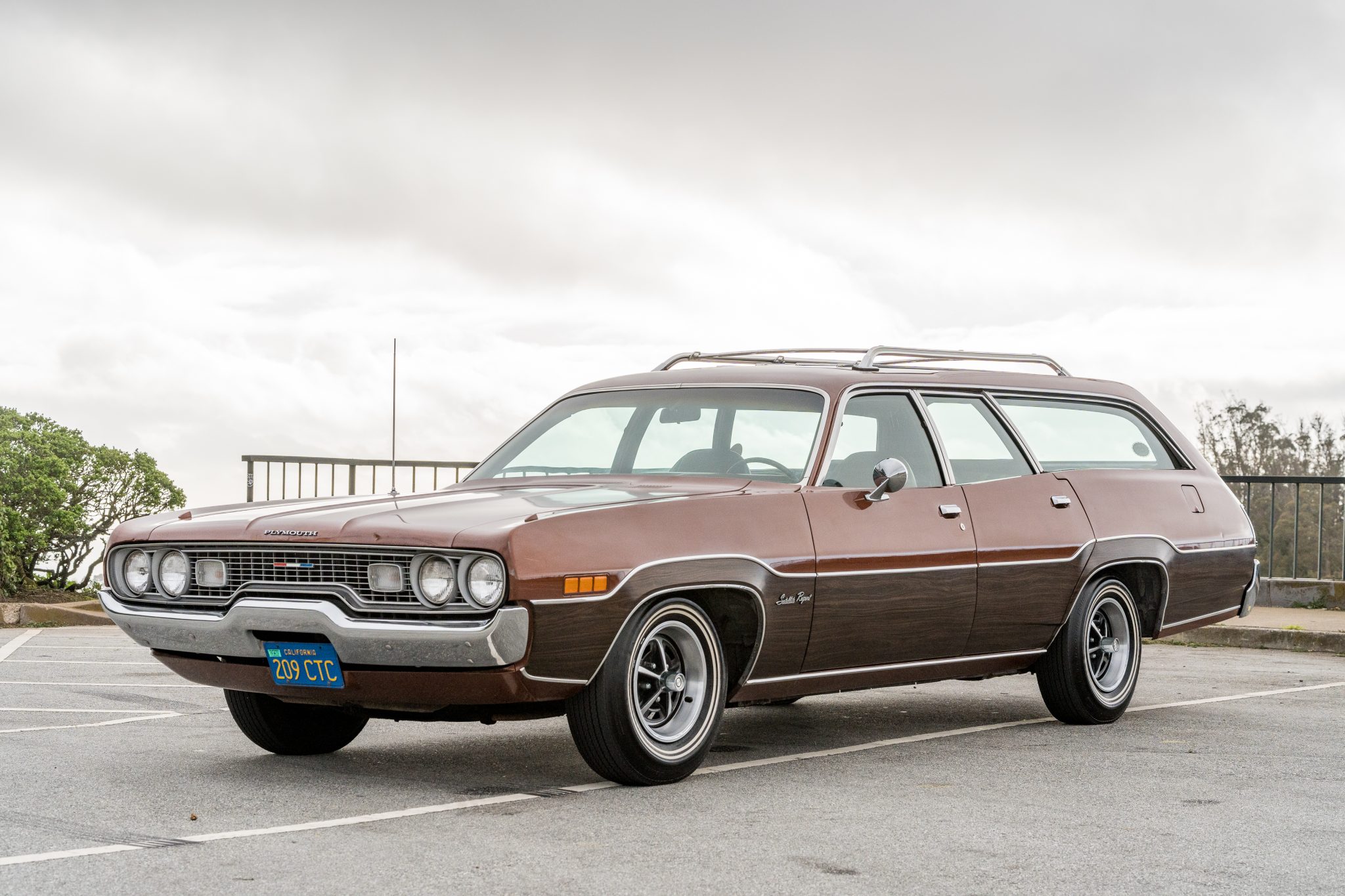 1971 Plymouth Satellite à vendre – Break Brown V8 avec boiseries