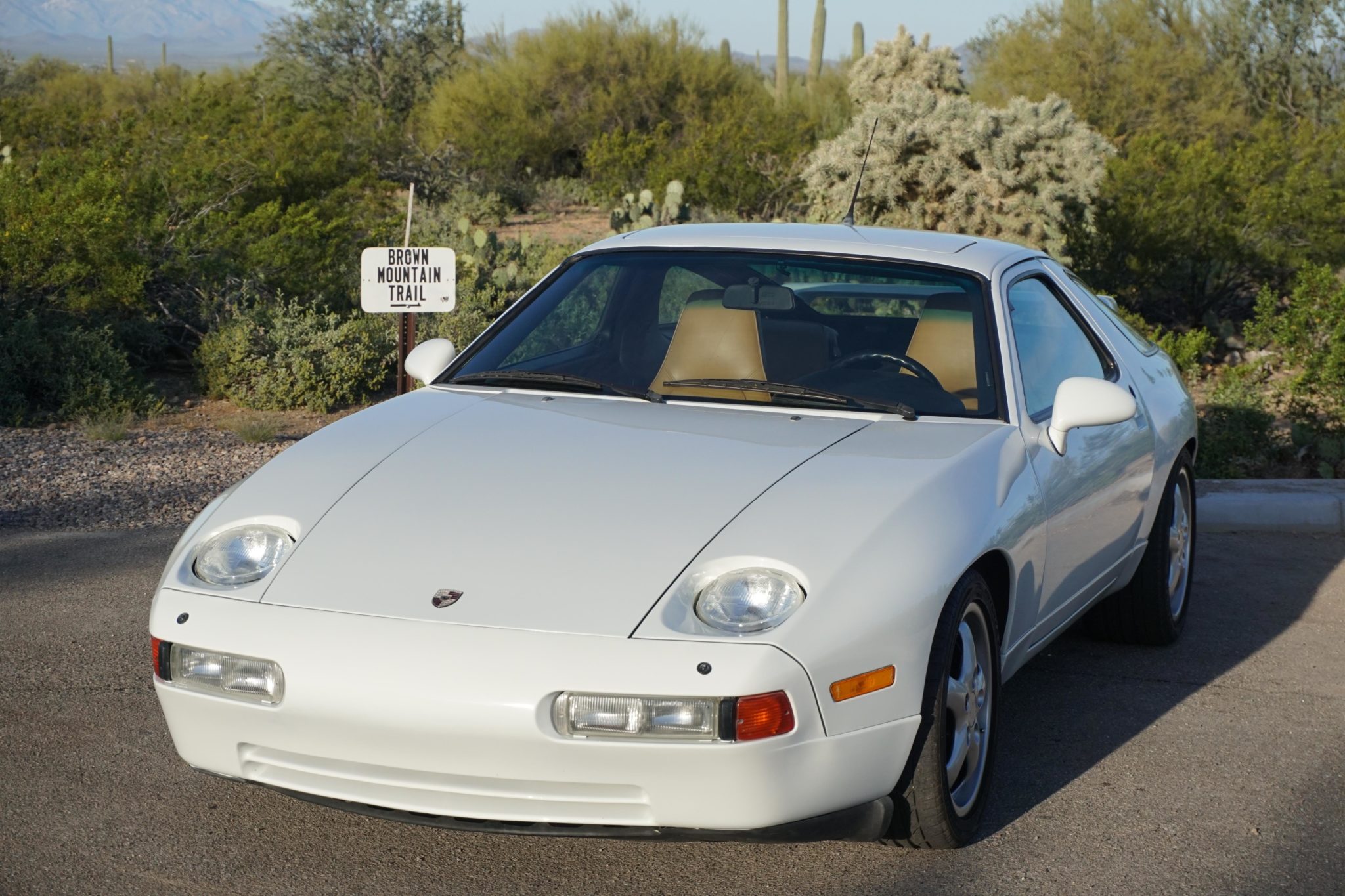 1994 Porsche 928 zu verkaufen – Grand Prix White V8 Grand Tourer