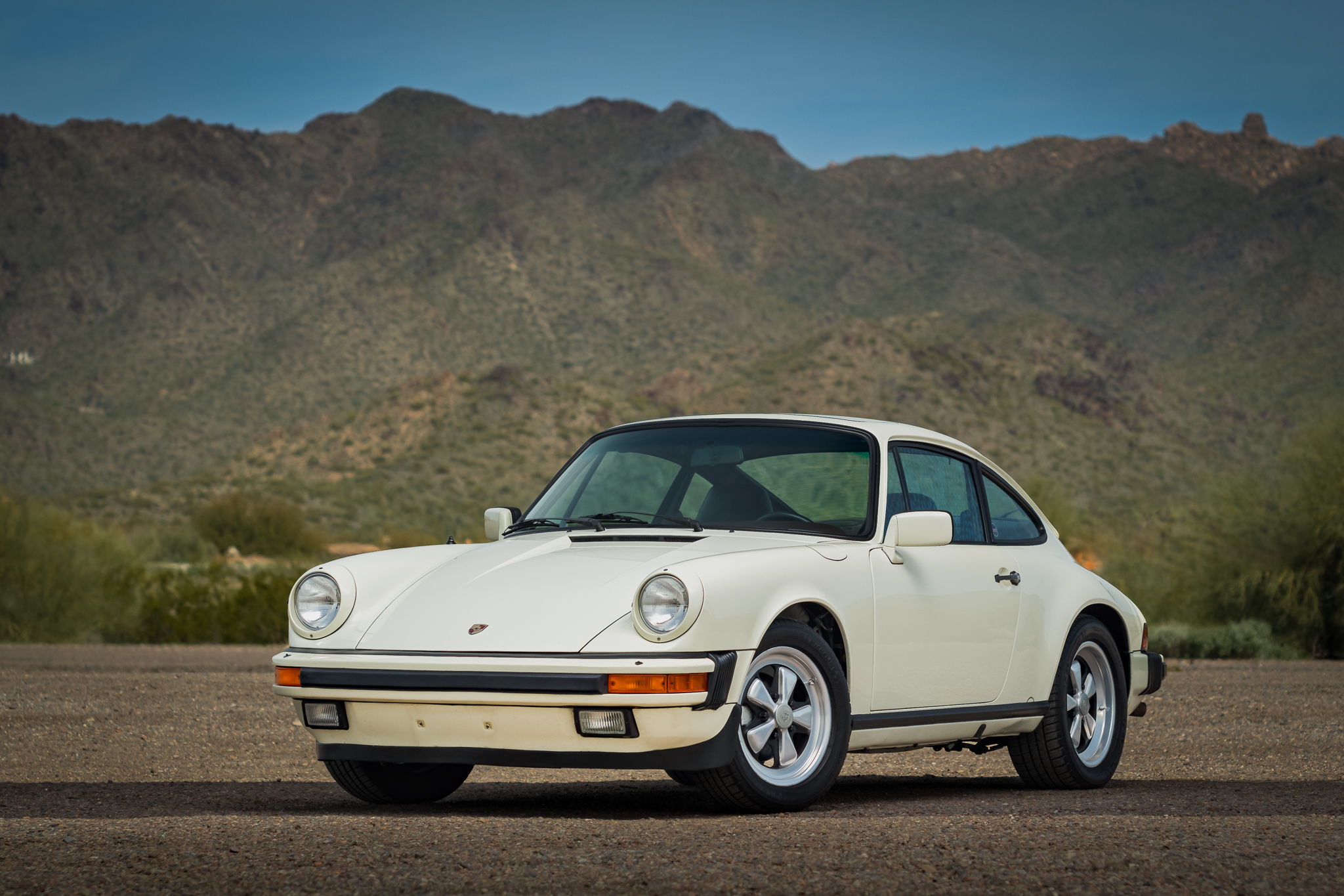 1984 Porsche 911 Carrera 3.2 for Sale – Chiffon White Five-Speed Classic