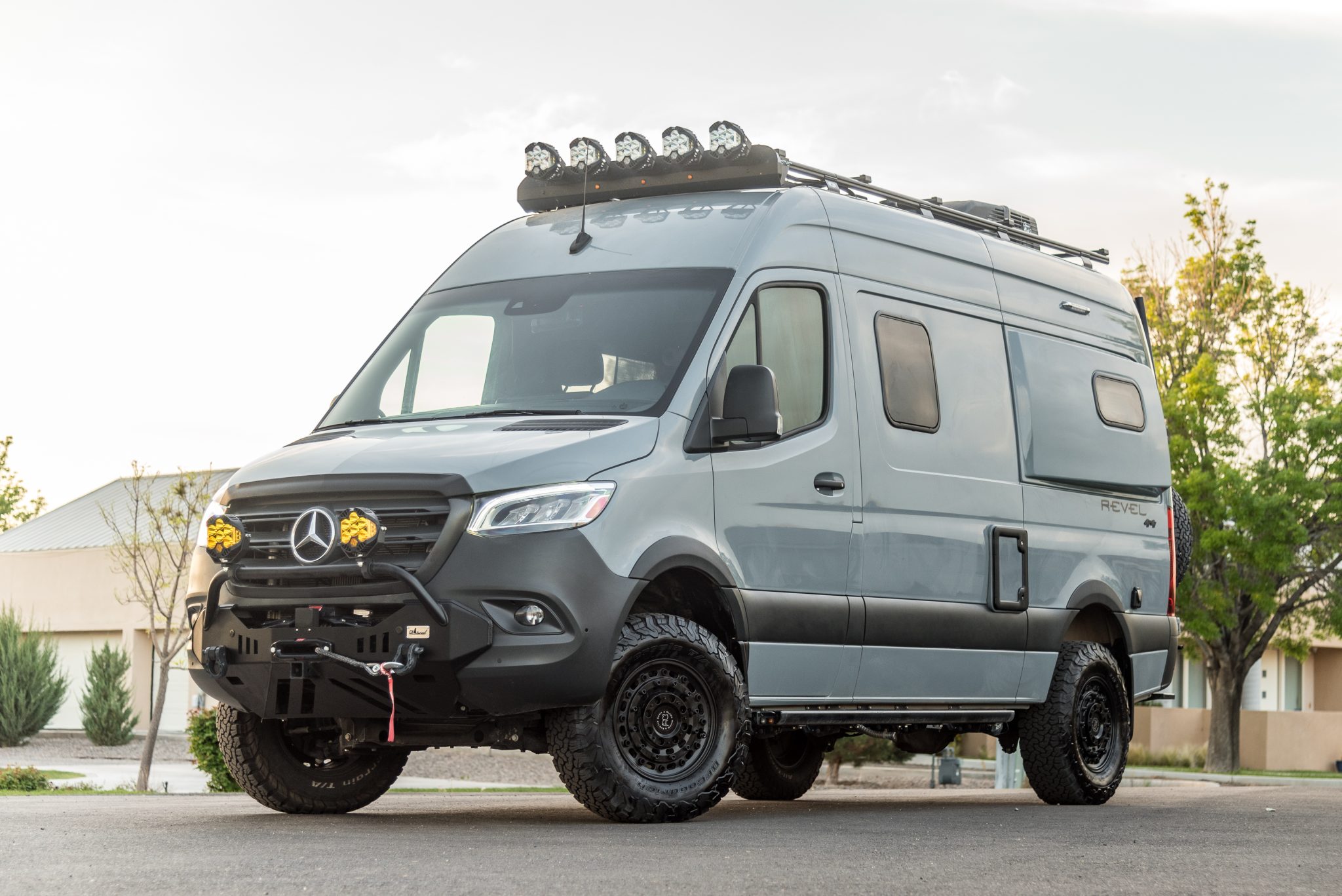 2022 Mercedes-Benz Sprinter zu verkaufen – Gray BlueTec Adventure Camper Van