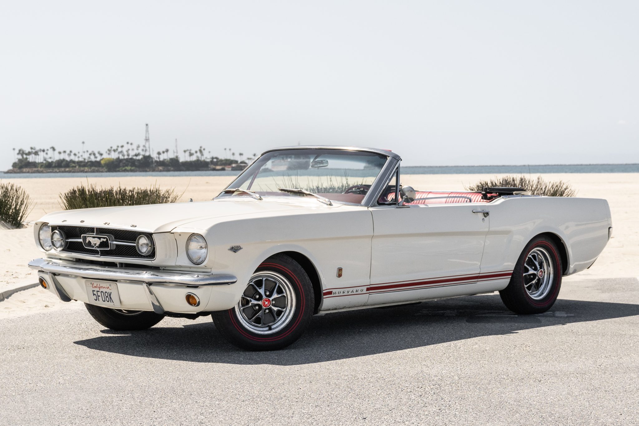 1965 Ford Mustang 1964.5-1966 à vendre – Cabriolet White V8 K-Code à quatre rapports