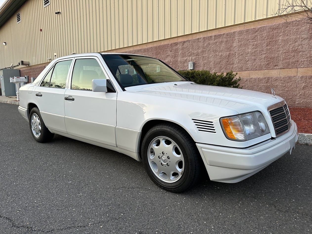 1995 Mercedes-Benz W124 E-Class zu verkaufen – Polar White Diesel-Automatik-Limousine