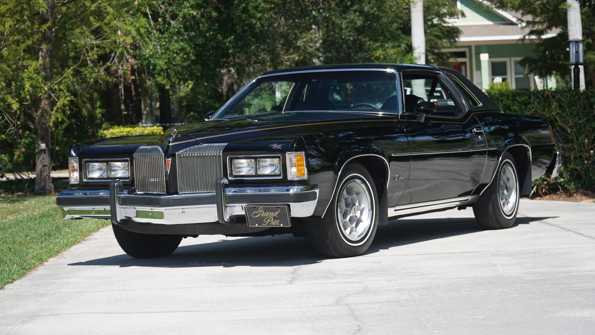 1976 Pontiac Grand Prix à vendre – V8 455 ci Starlight Black