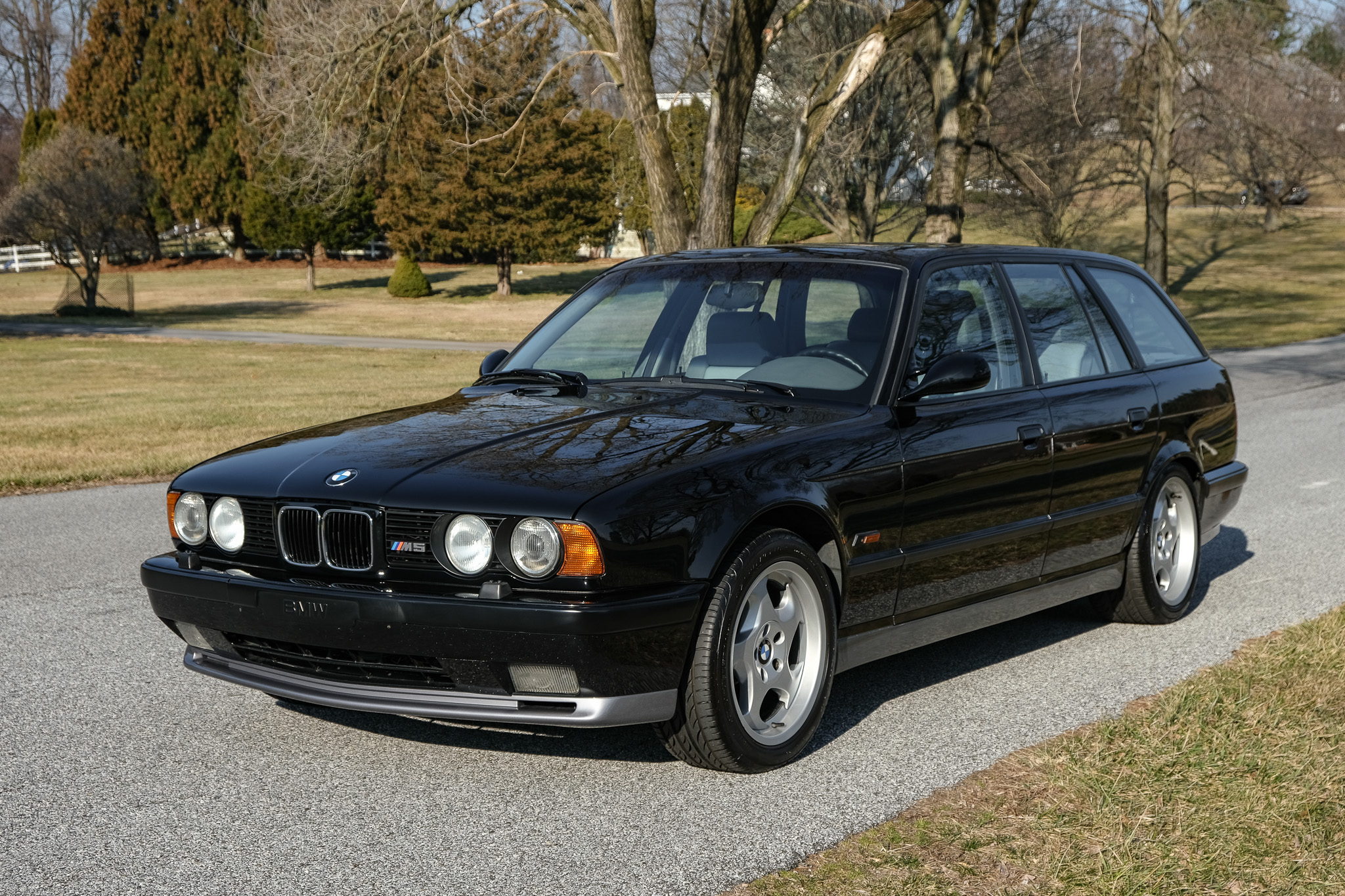 1992 BMW E34 M5 à vendre – Touring 3,8 litres Jet Black