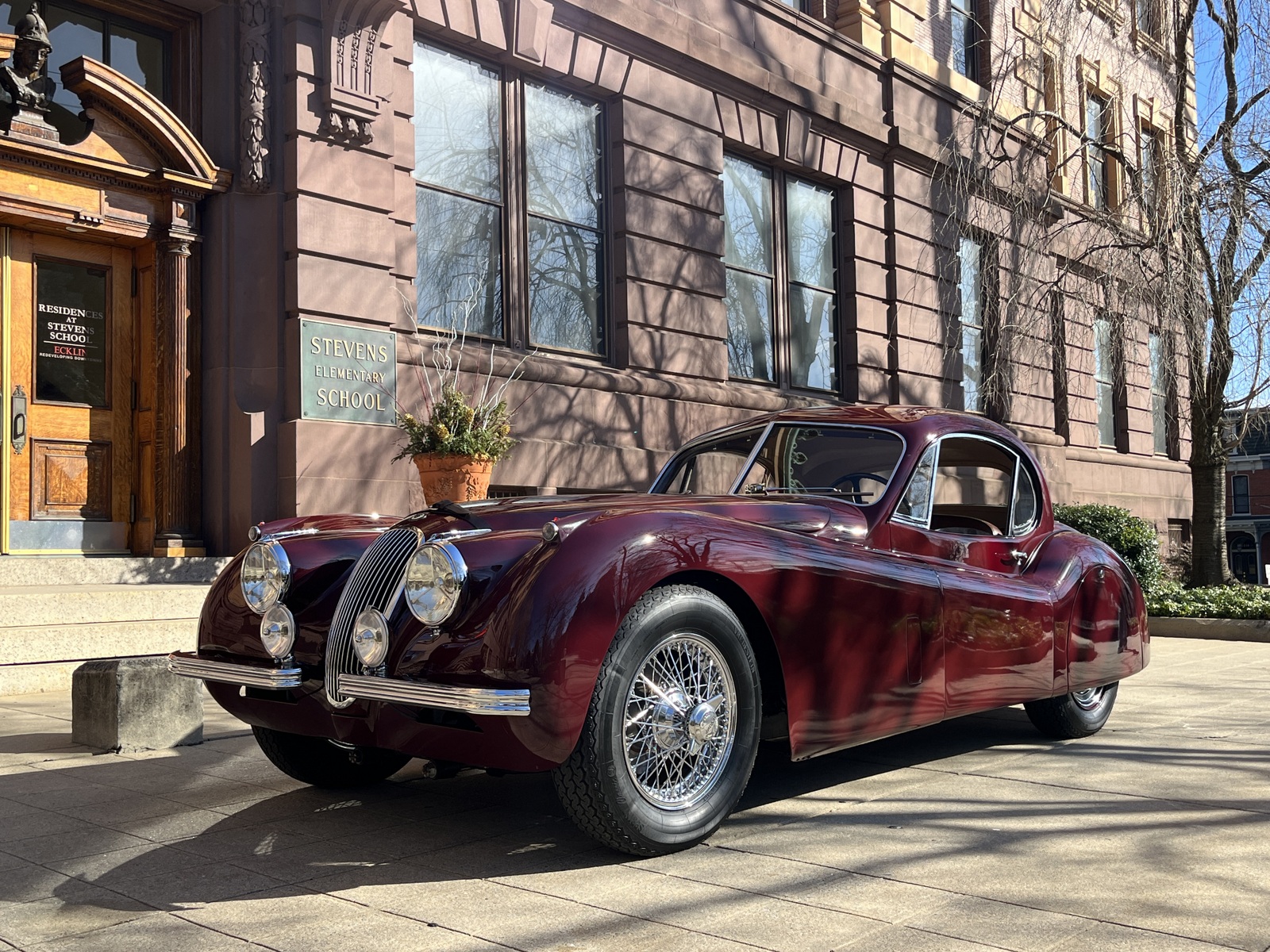 1951 Jaguar XK120 zu verkaufen – 3,4-Liter-Fünfgang in Maroon