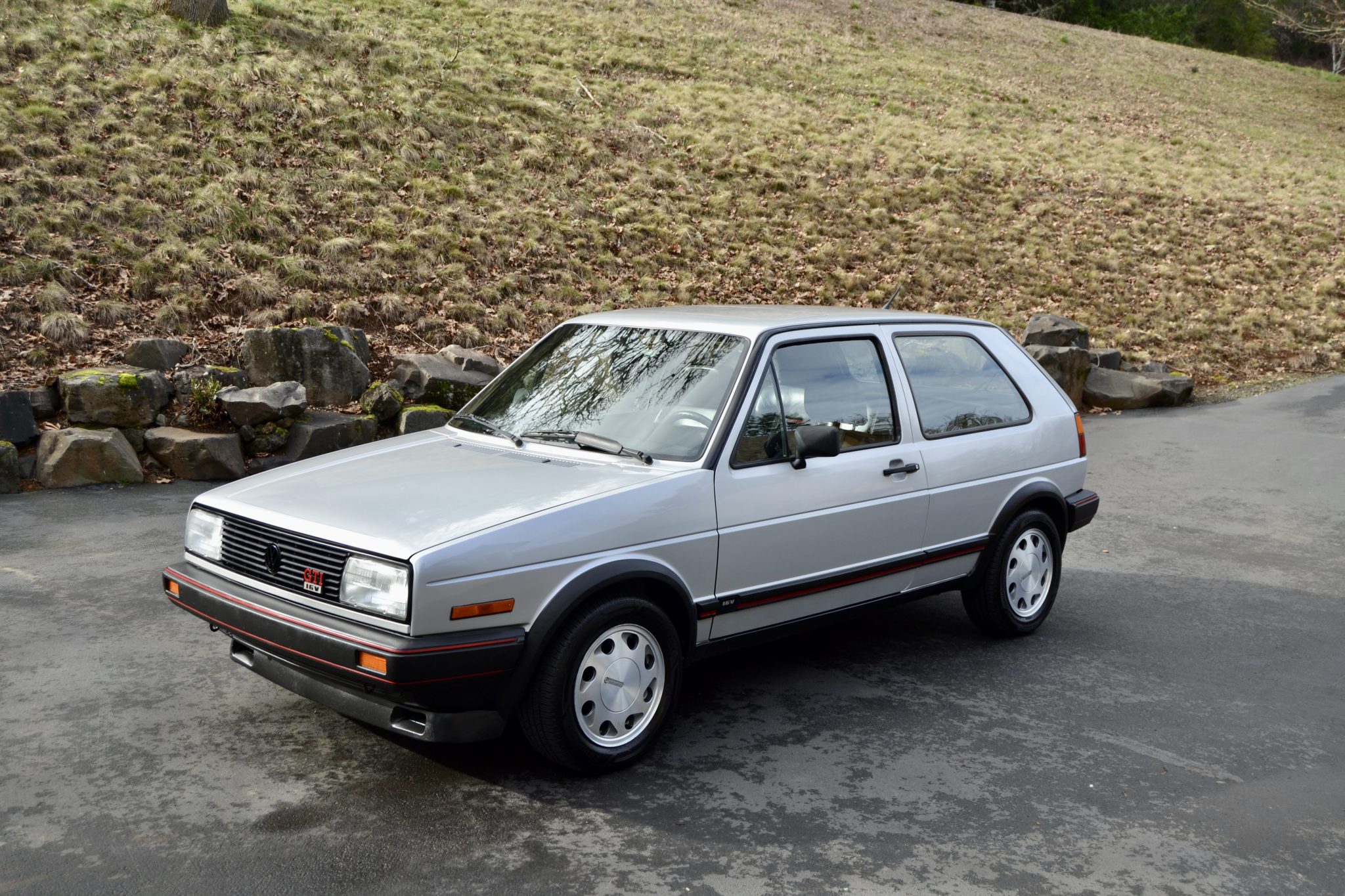 1987 Volkswagen GTI Mk2 zu verkaufen – 16V in Diamond Silver