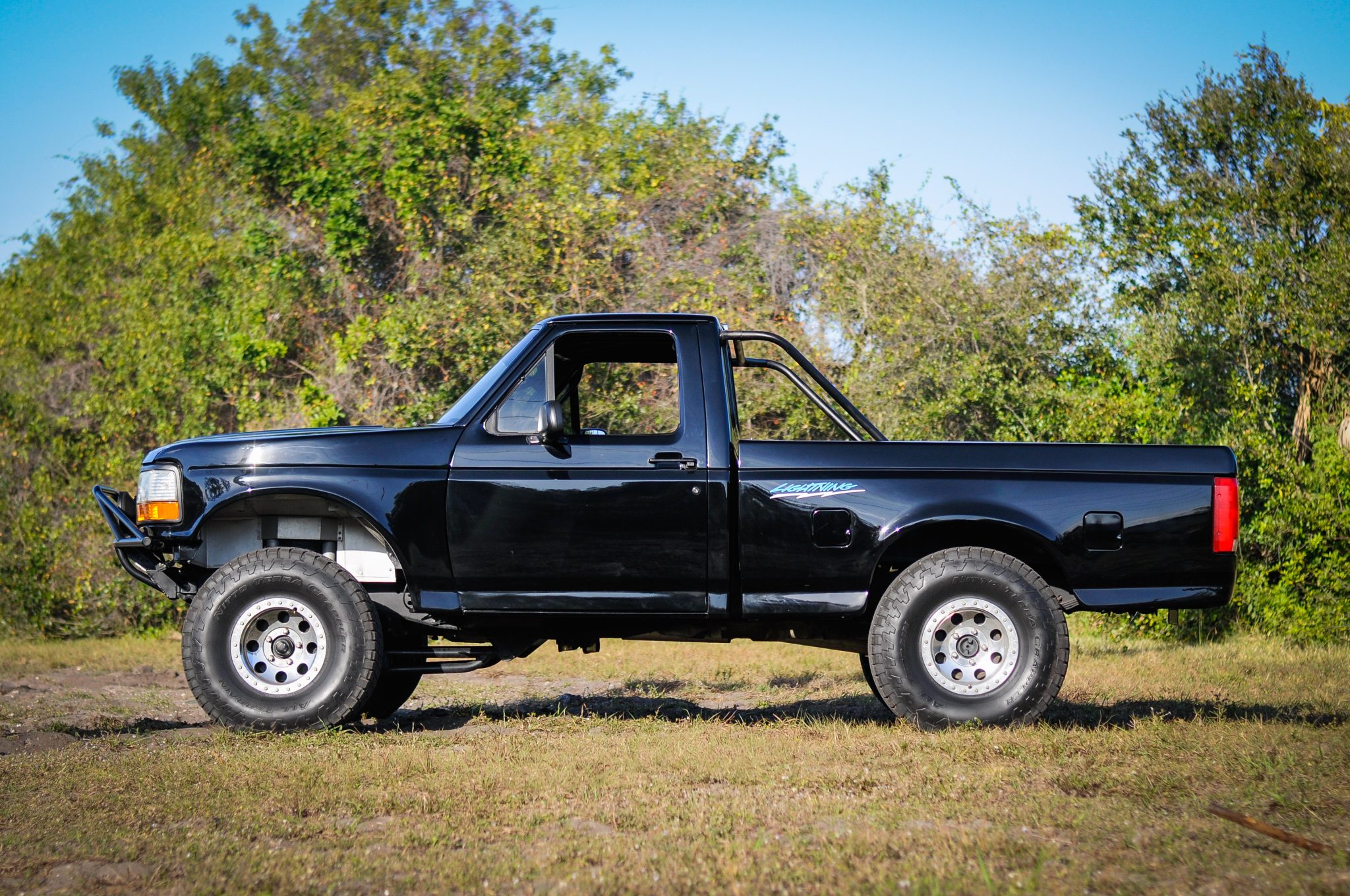1993 Ford F-150 SVT Lightning for Sale – Modified V8 Performance Pickup