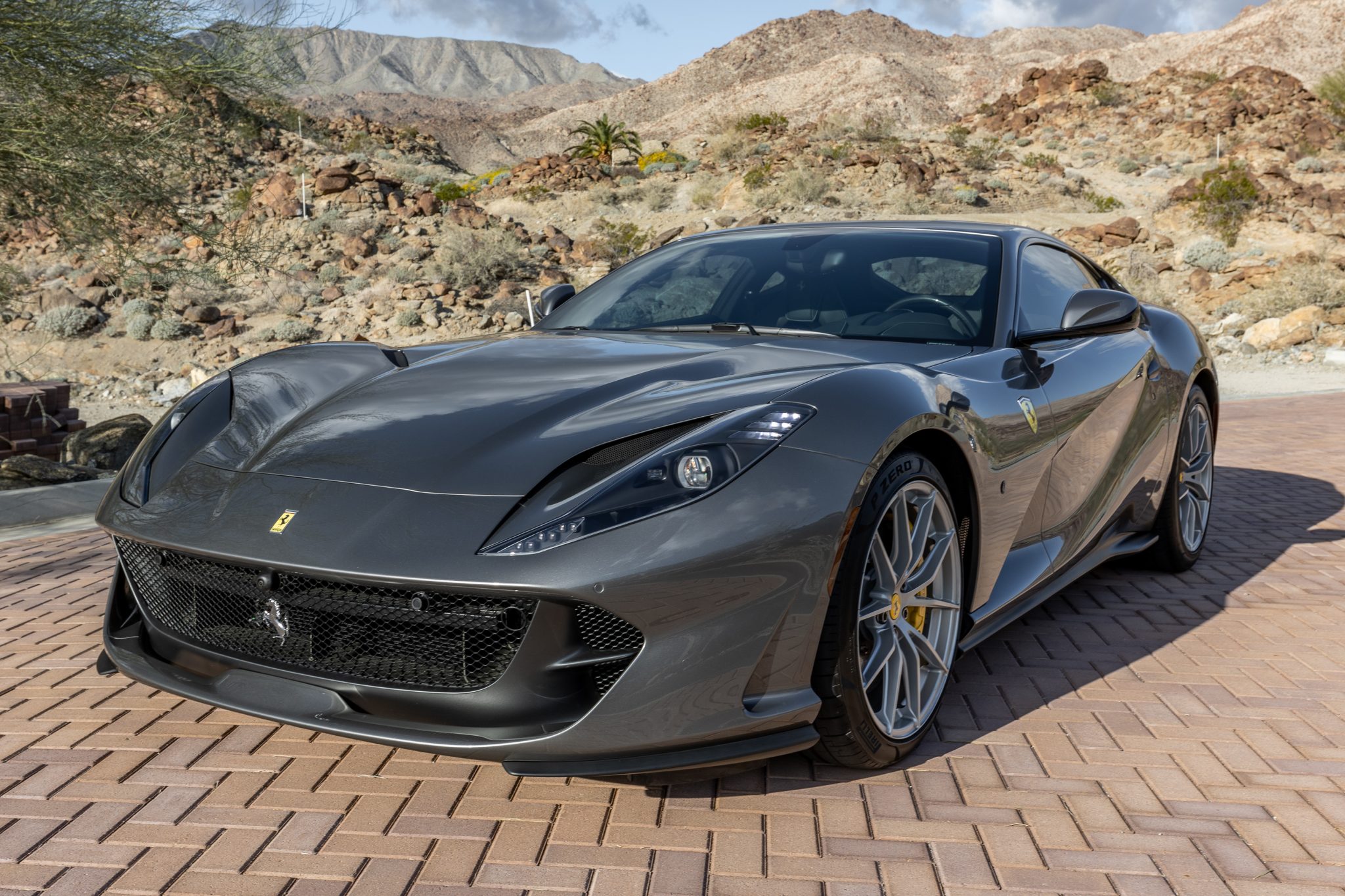 2018 Ferrari 812 Superfast & 812 GTS zu verkaufen – Grigio-Ferro-V12-Gran-Turismo