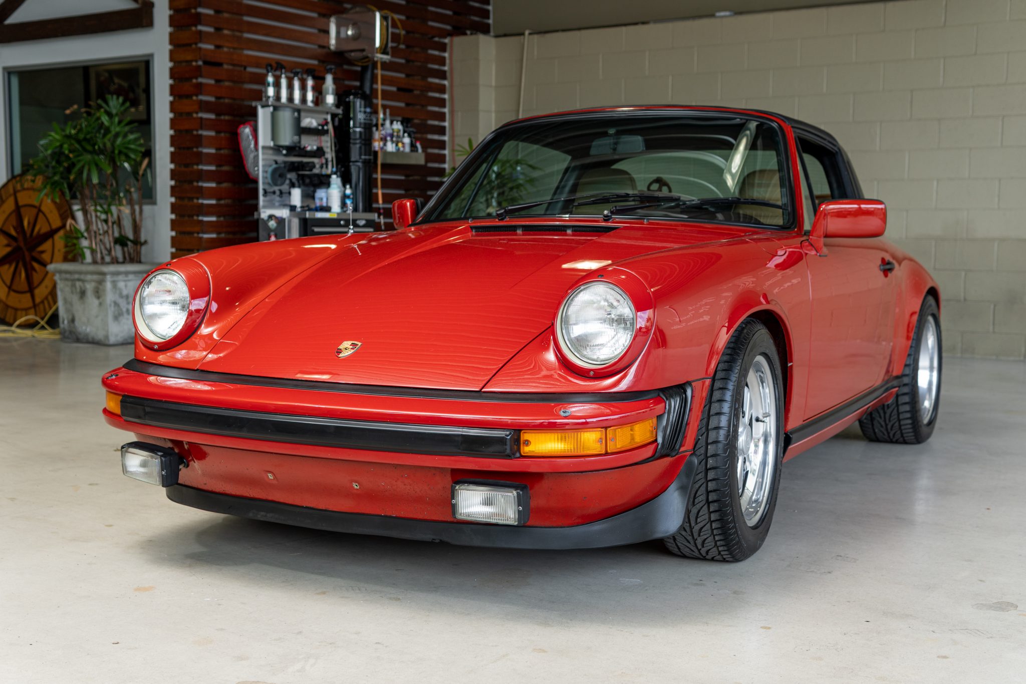 1981 Porsche 911SC zu verkaufen – Guards Red Targa mit 500-ci-V8