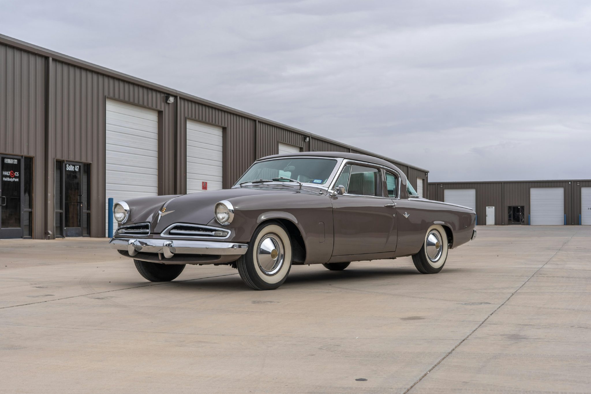1953 Studebaker Commander zu verkaufen – Grauer 232ci-V8 Automatik
