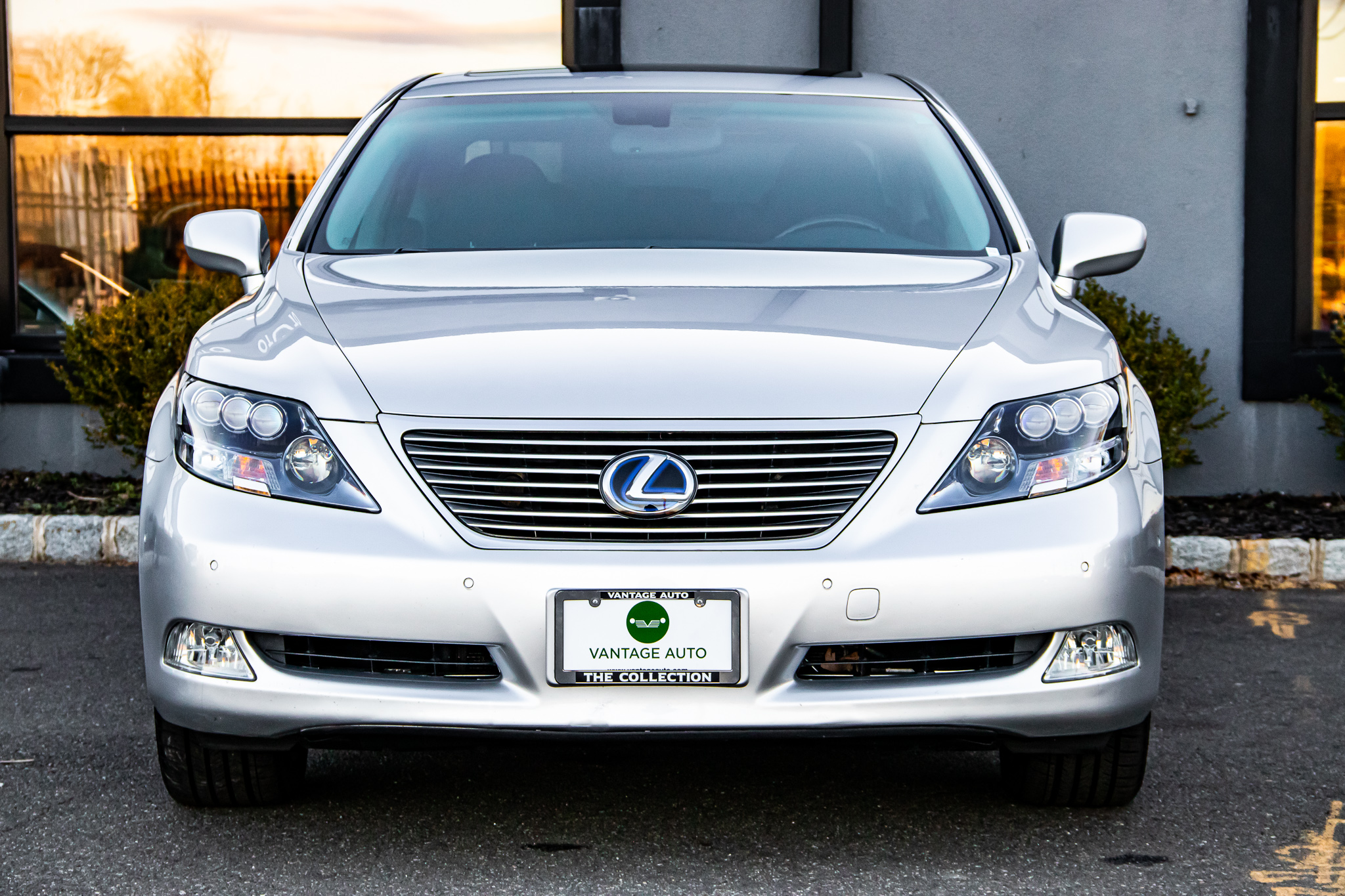 2008 Lexus LS Sedan for Sale – Mercury Metallic V8 Hybrid Luxury