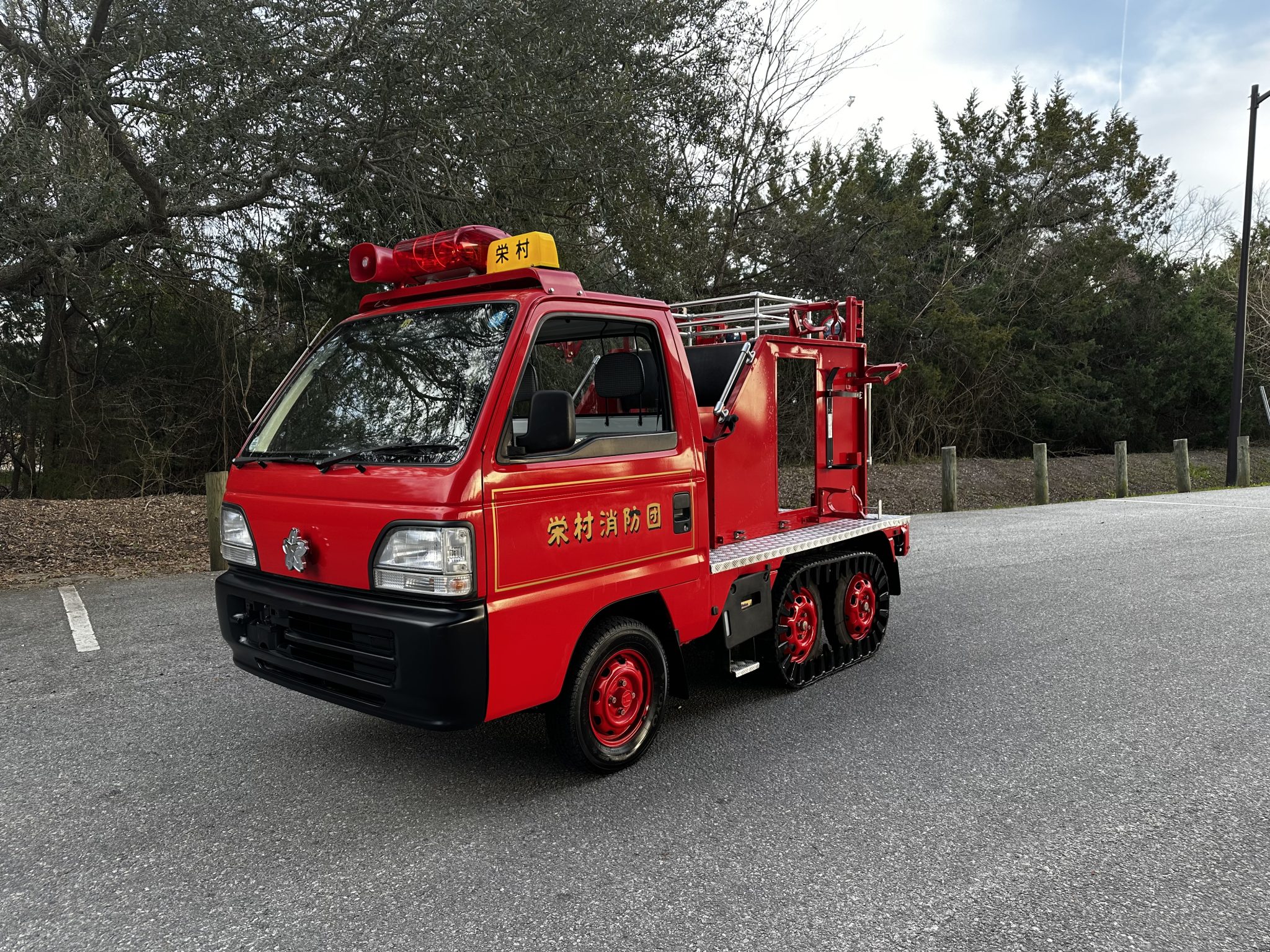 1996 Honda Acty zu verkaufen – Roter 4WD-Kei-Truck mit Raupen
