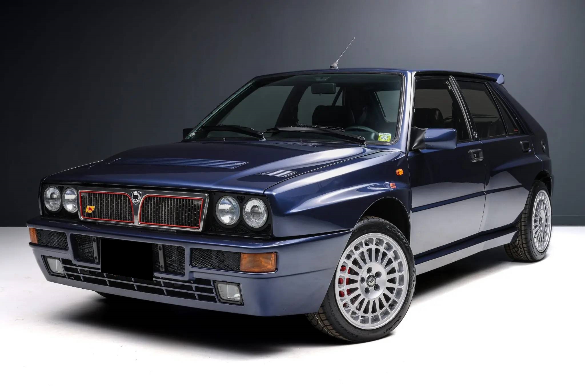 1991 Lancia Delta à vendre – Turbo intégrale Madras Blue à cinq vitesses