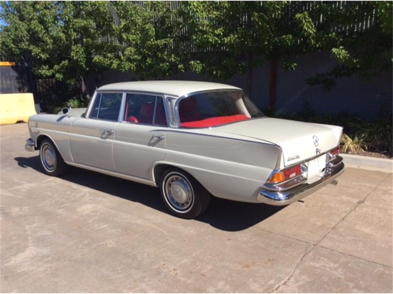 1961 Mercedes-Benz 220SE