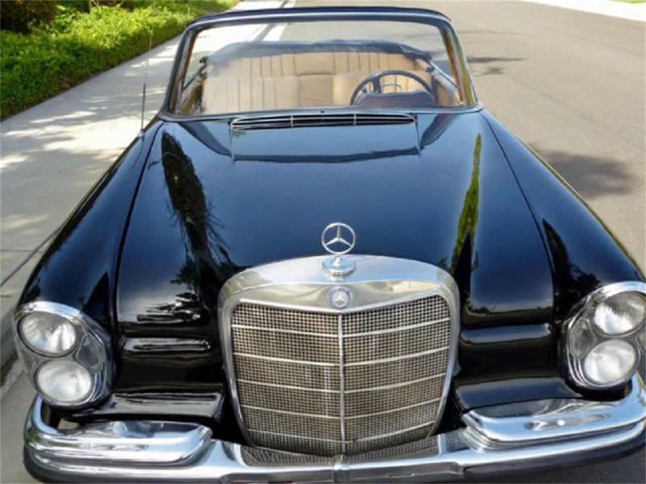 1966 Mercedes-Benz 250