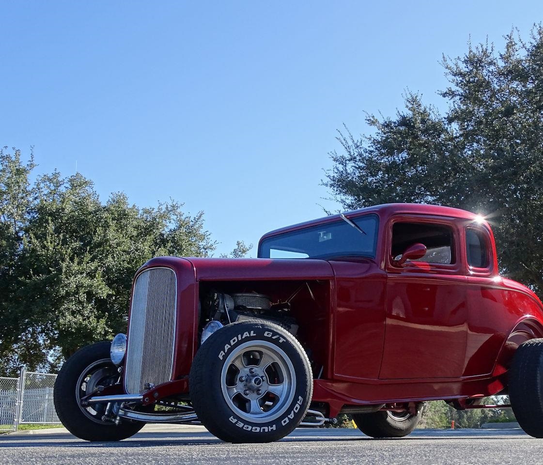 1932 Ford 5-Window Coupe