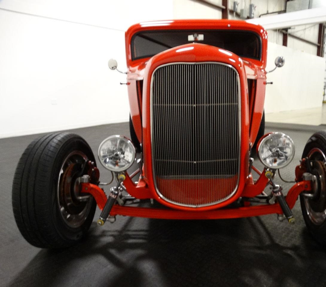 1932 Ford 3-Window Coupe