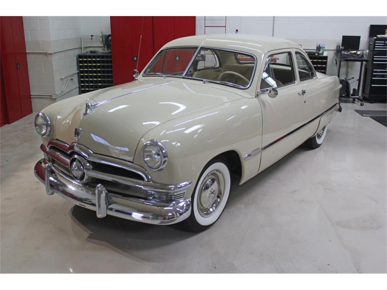 1950 Ford Custom Deluxe