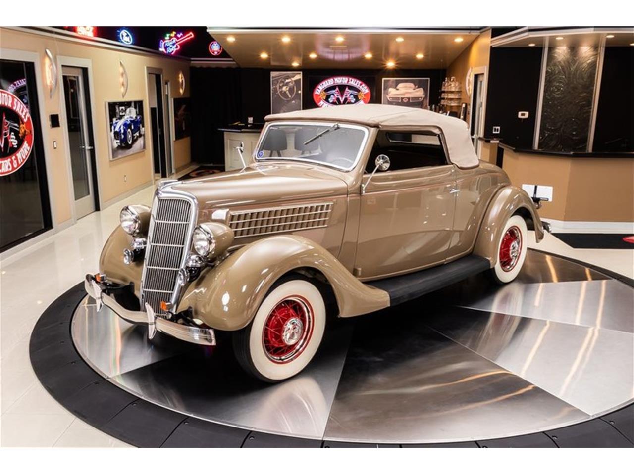 1935 Ford Cabriolet