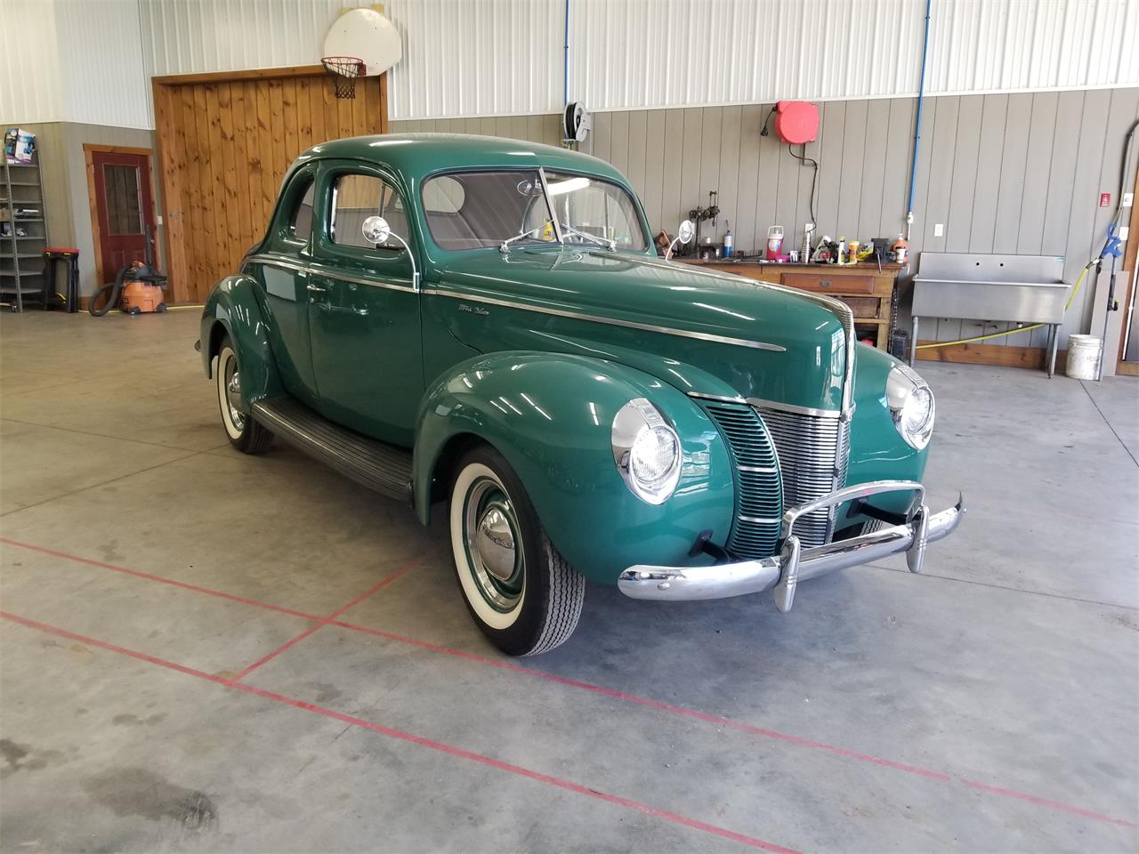 1940 Ford Deluxe