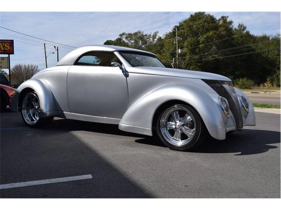 1937 Ford Custom Coupe
