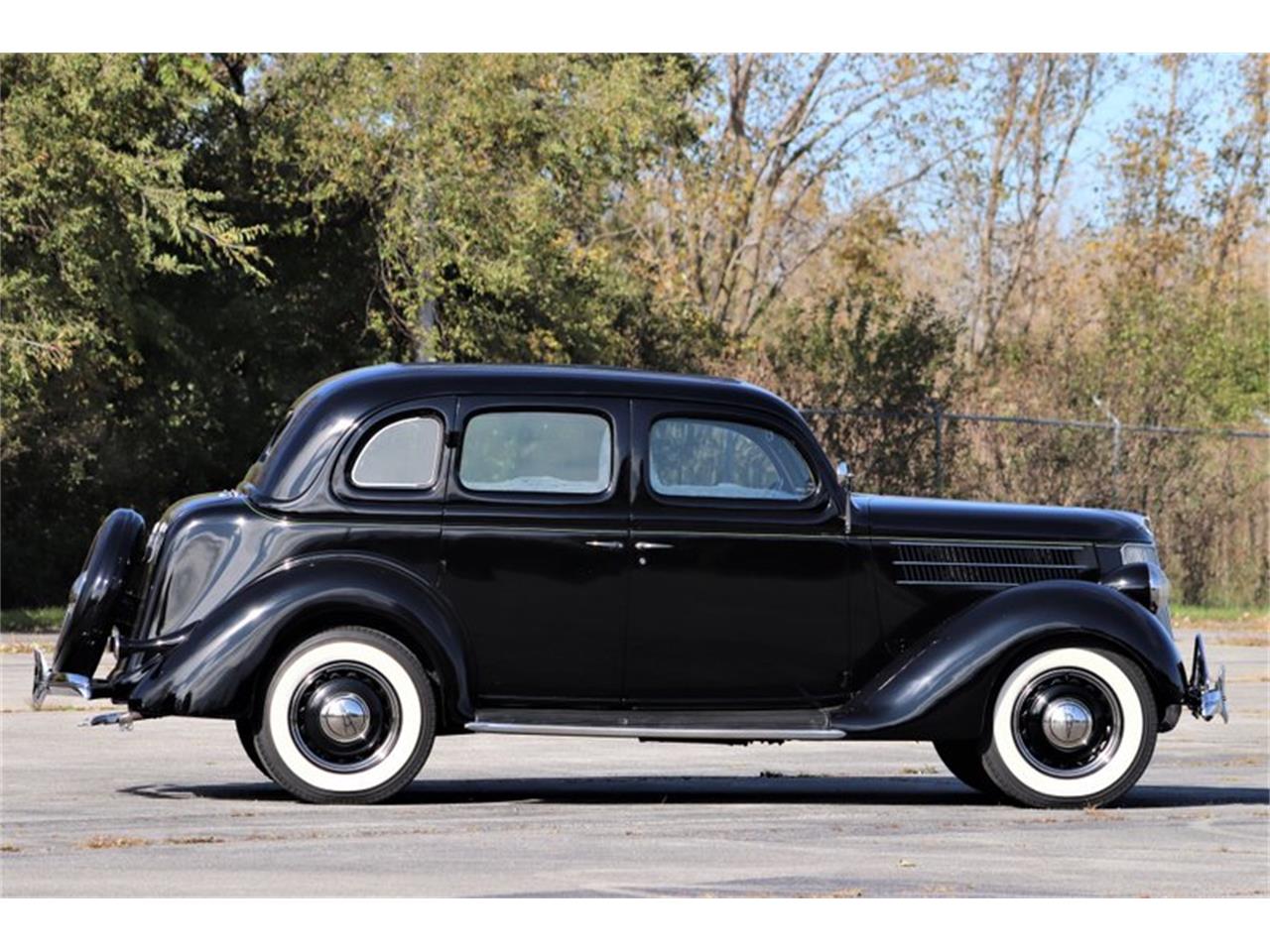 1936 Ford Deluxe