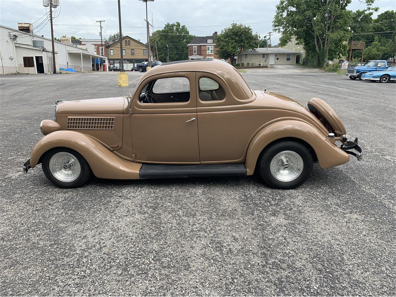 1935 Ford 5 Window Coupe