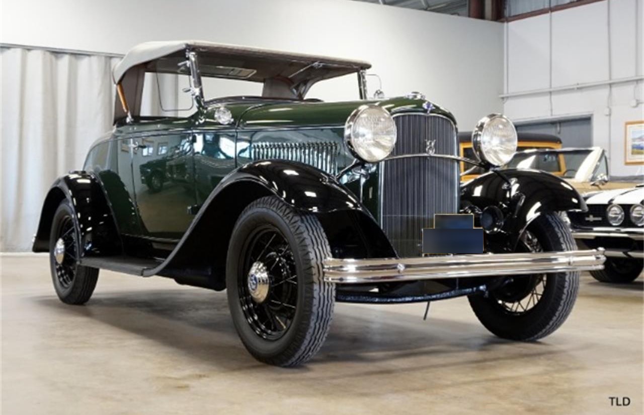 1932 Ford Deluxe