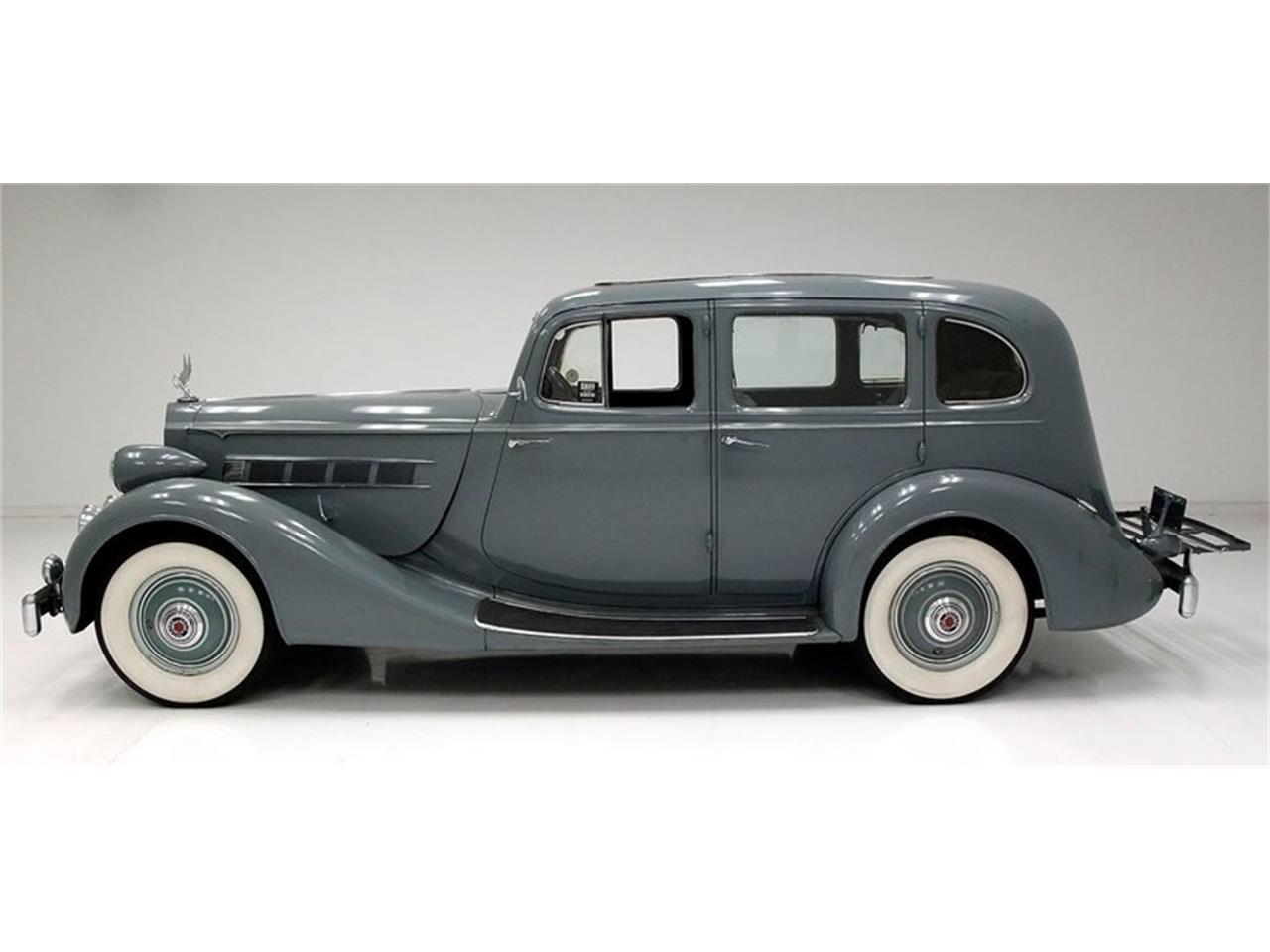 1935 Packard 120
