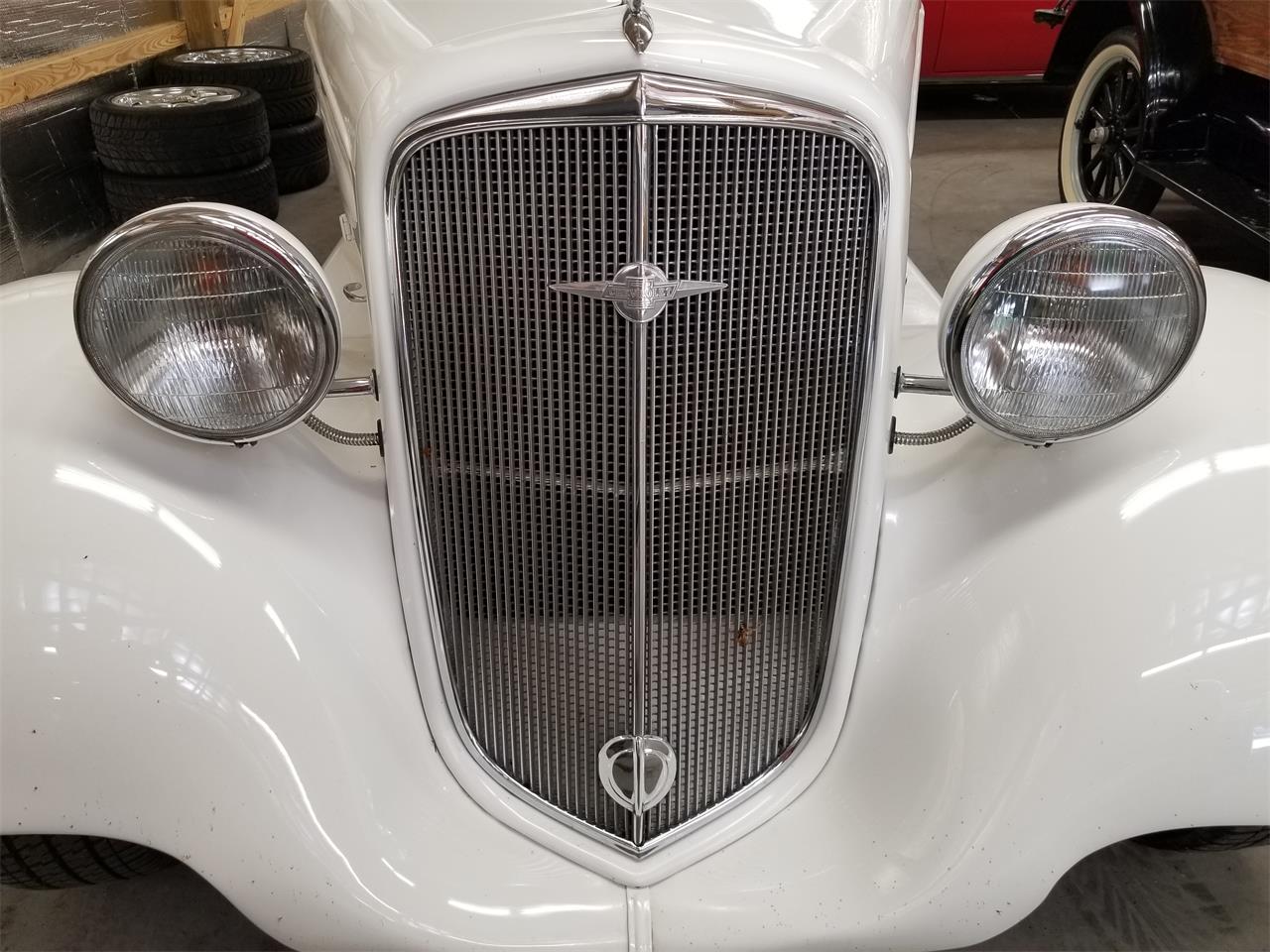 1935 Chevrolet Sedan