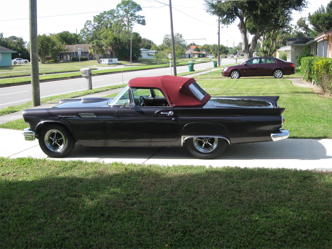 1957 Ford Thunderbird