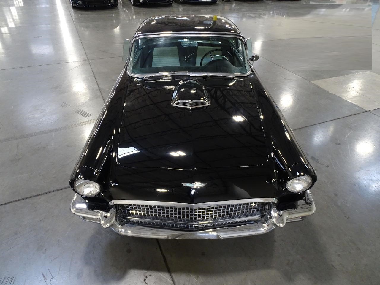 1957 Ford Thunderbird