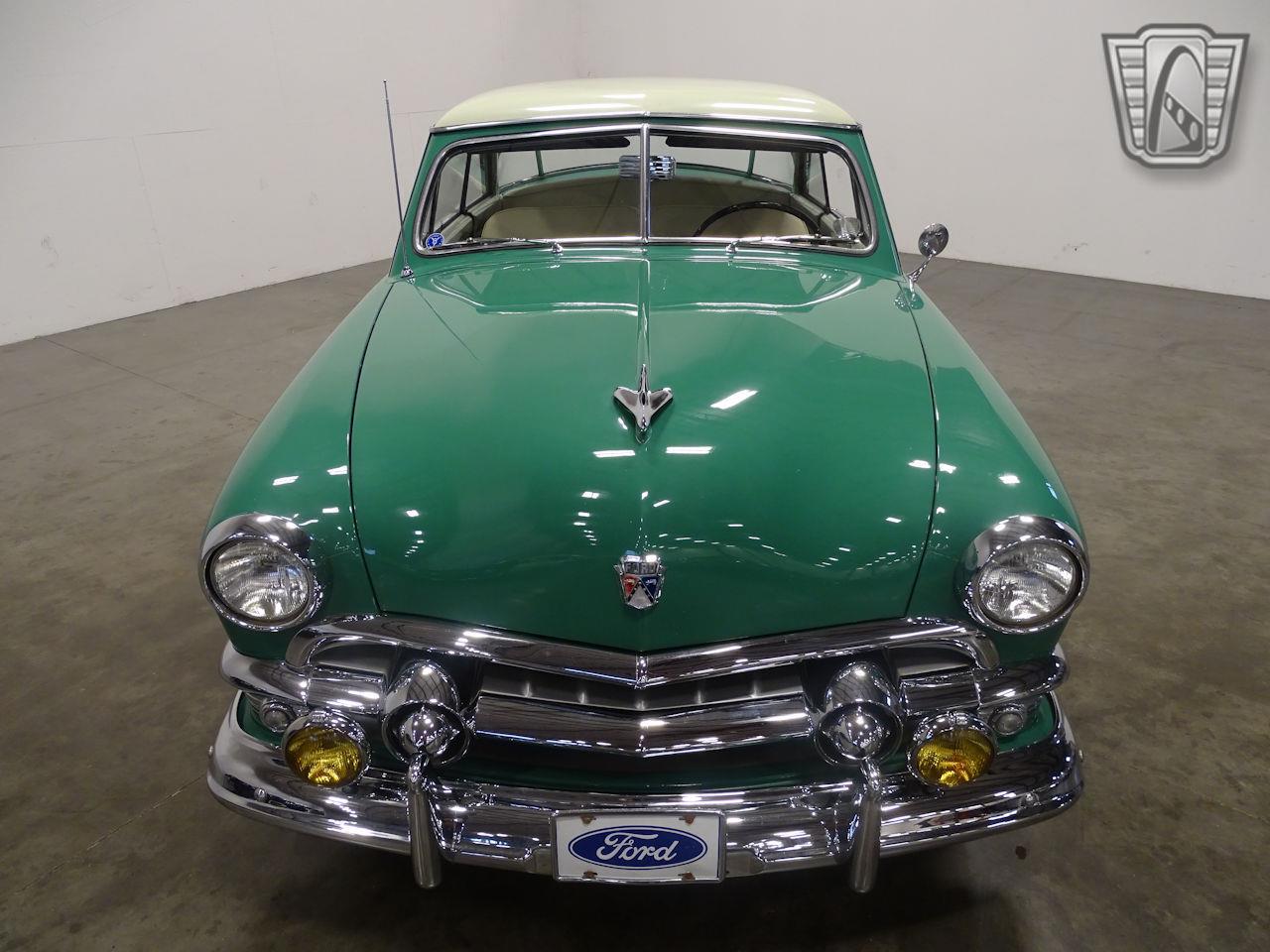 1951 Ford Victoria