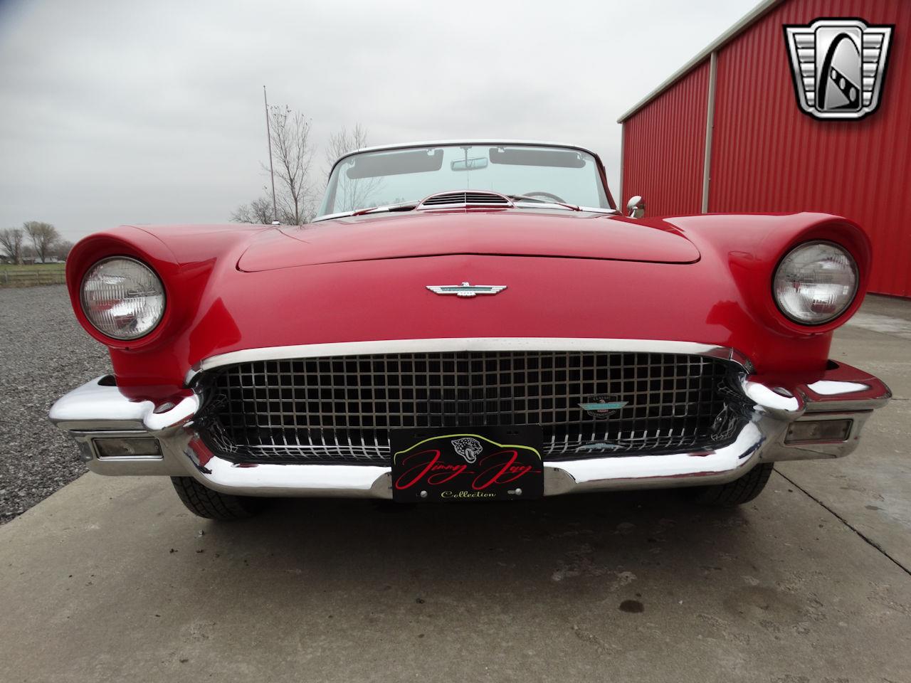 1957 Ford Thunderbird