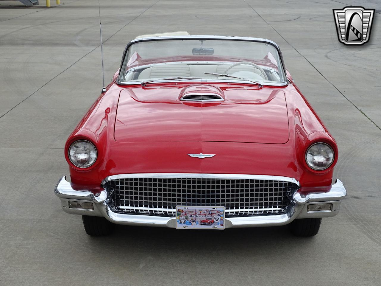1957 Ford Thunderbird