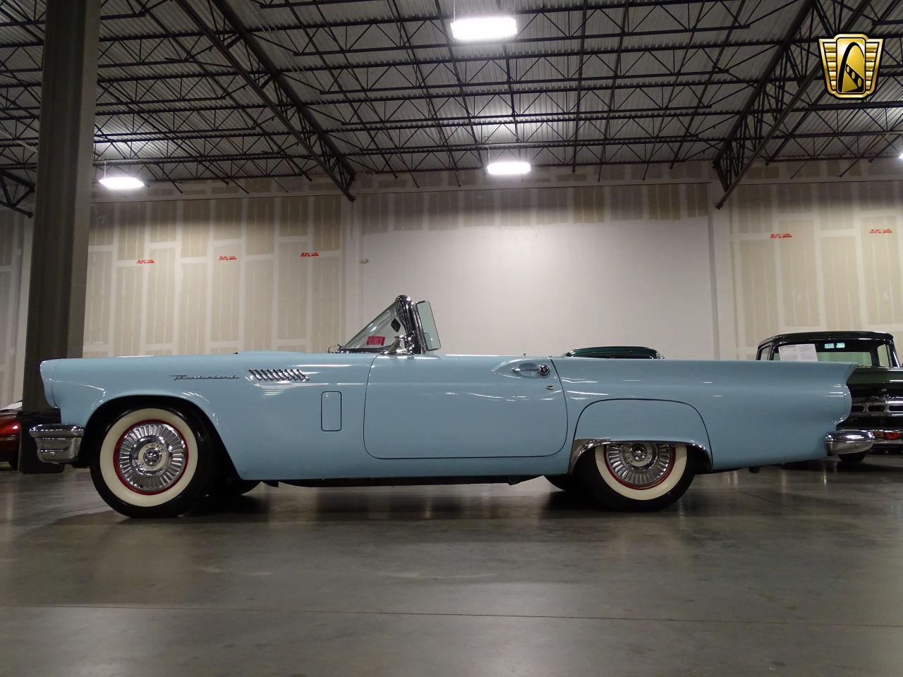 1957 Ford Thunderbird