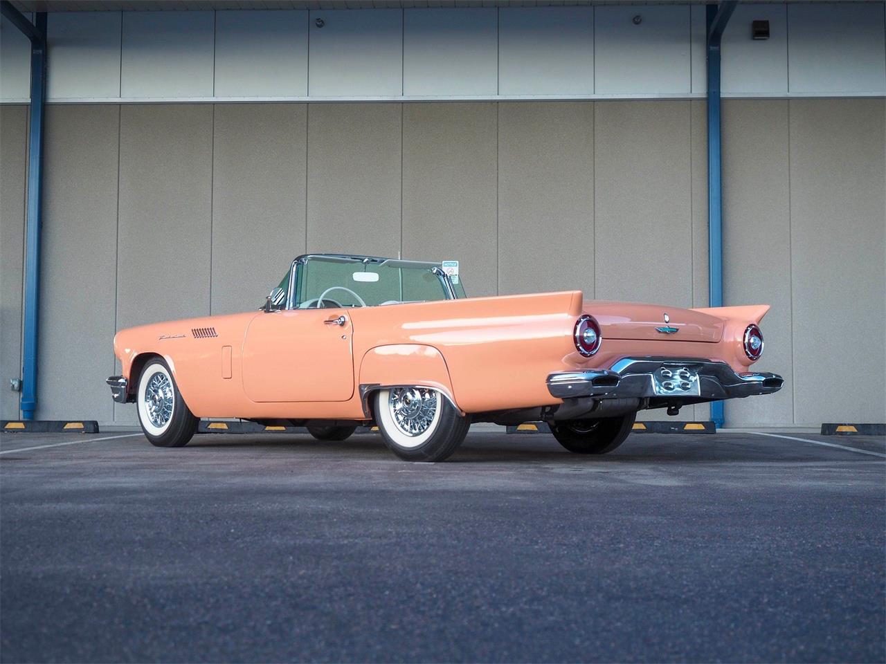 1957 Ford Thunderbird