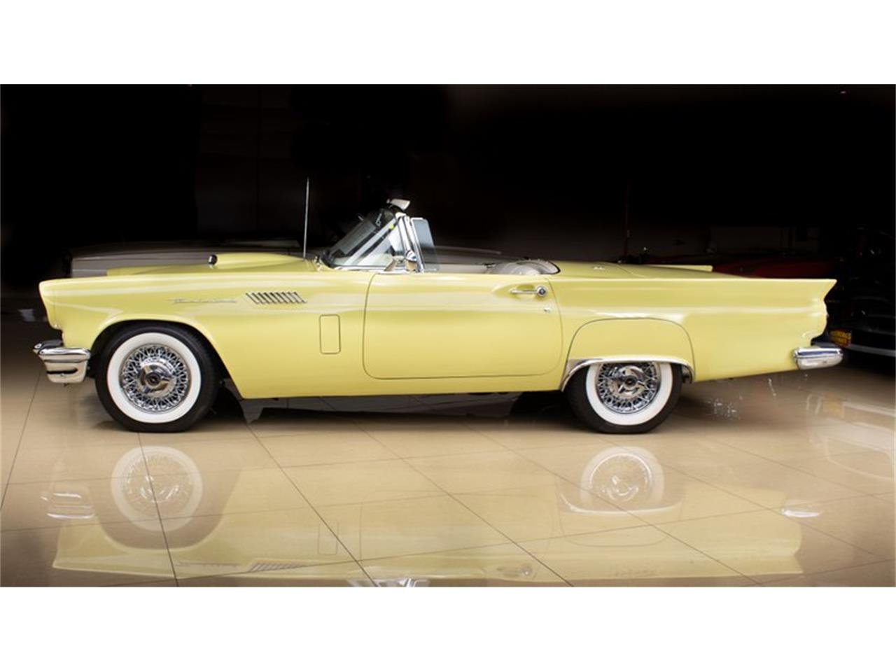 1957 Ford Thunderbird