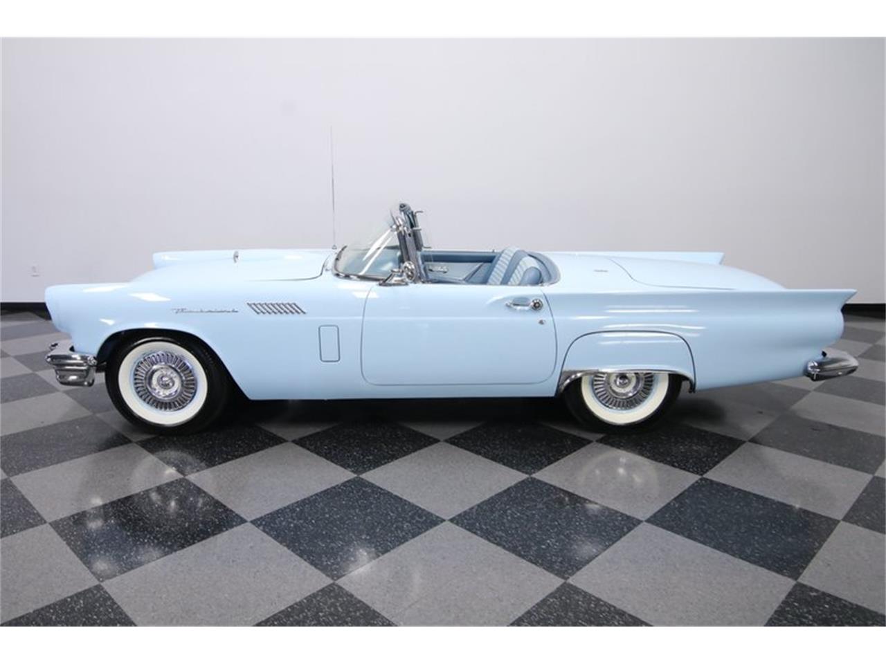 1957 Ford Thunderbird